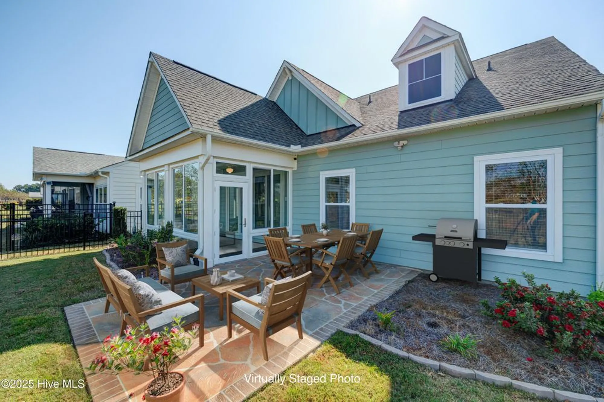 Property Slideshow image 13 of 46 | 5884 park west cir, Leland, NC, 28451