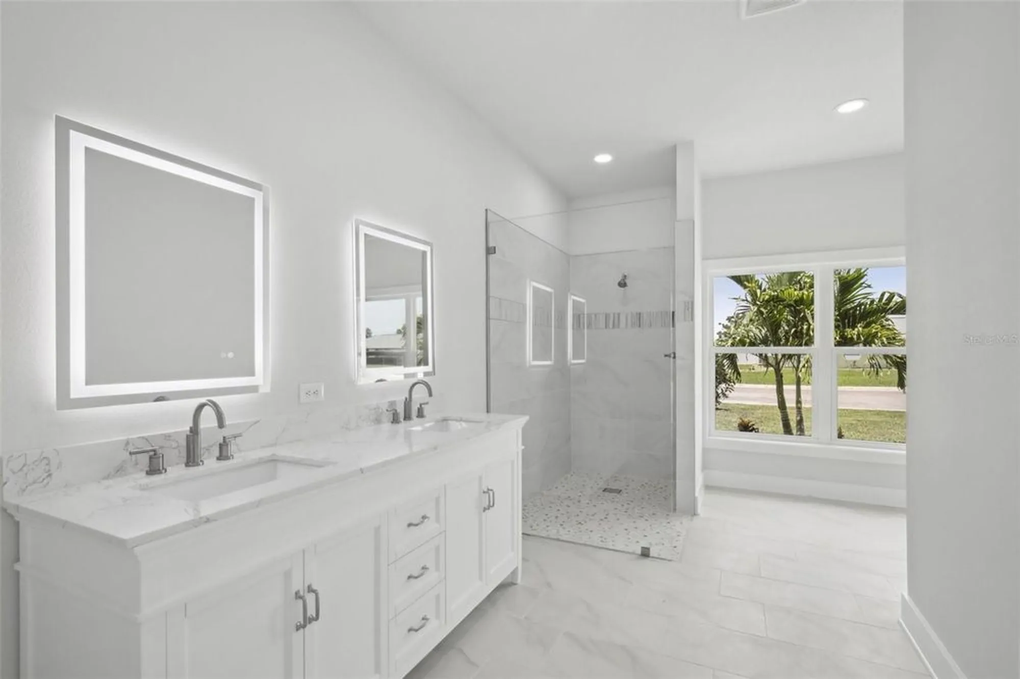 Property Slideshow image 17 of 32 | 718 desert hills way, Sun City Center, FL, 33573