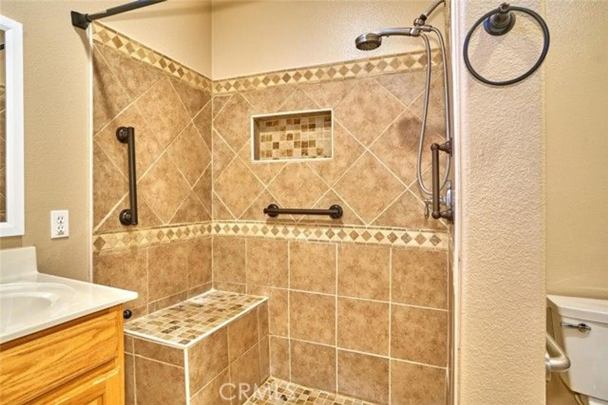 Property Slideshow image 19 of 64 | 1660 snowberry rd, Beaumont, CA, 92223