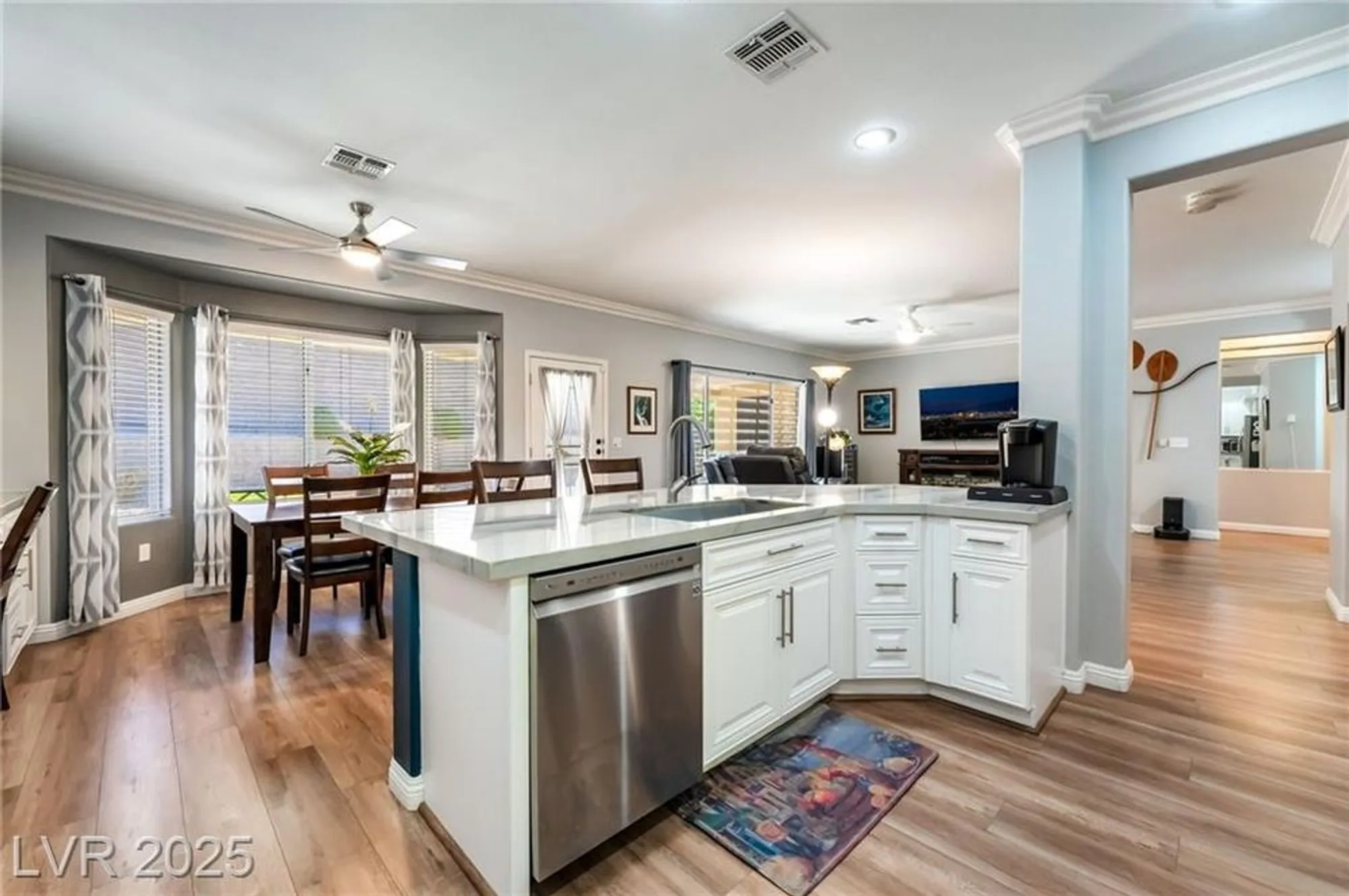 Property Slideshow image 17 of 47 | 1628 rockcrest hills ave, Henderson, NV, 89052