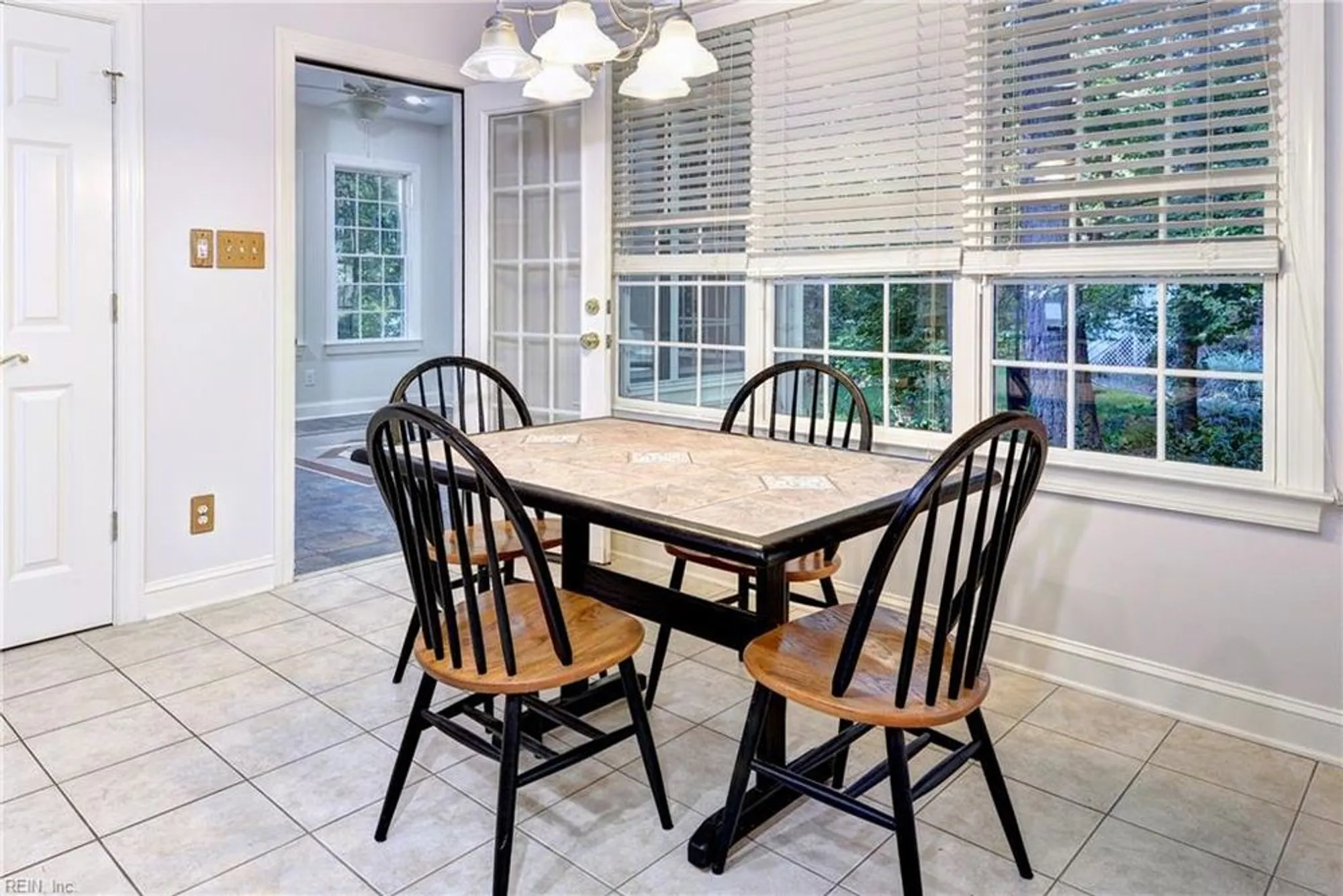 Property Slideshow image 12 of 47 | 108 aberdeen, Williamsburg, VA, 23188