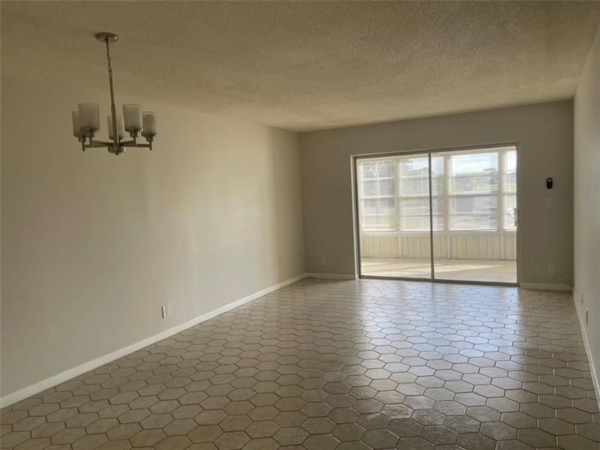 Property Slideshow image 13 of 57 | 1005 country club dr apt 205, Margate, FL, 33063