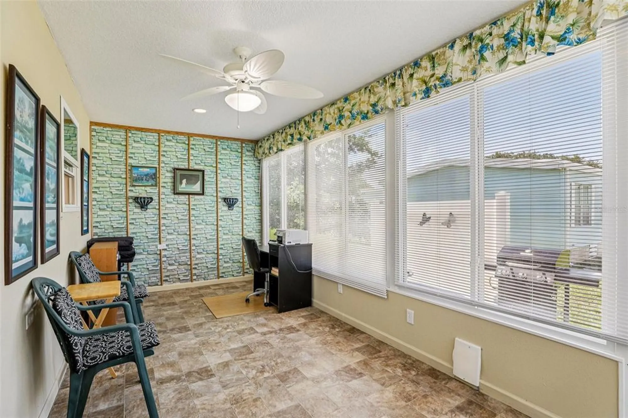 Property Slideshow image 32 of 57 | 703 royal palm ave, Lady Lake, FL, 32159