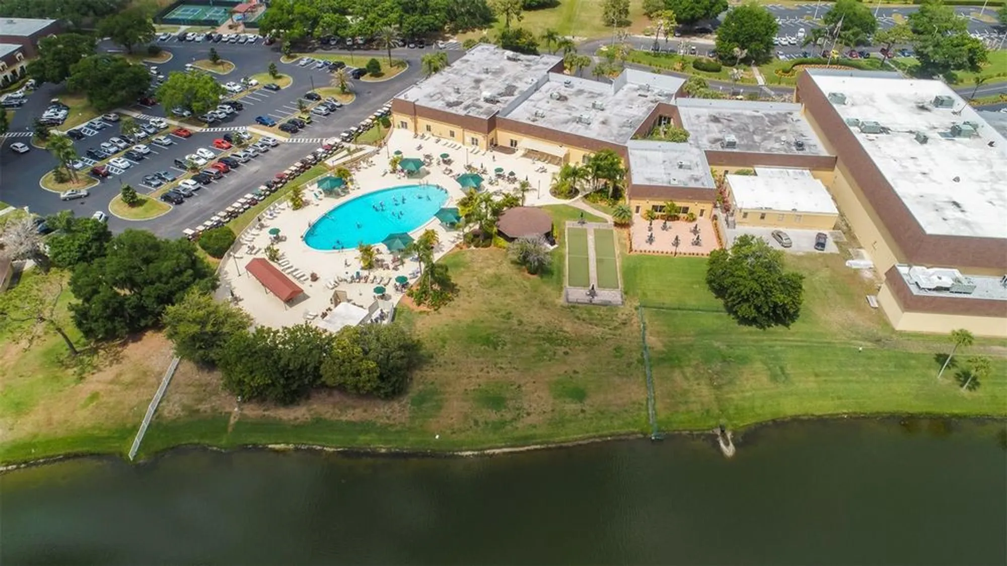 Property Slideshow image 45 of 59 | 920 villeroy greens dr, Sun City Center, FL, 33573