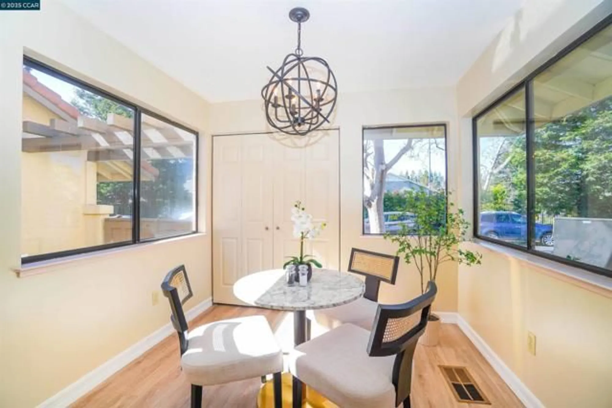 Property Slideshow image 14 of 26 | 11 fountain grove cir, Napa, CA, 94558