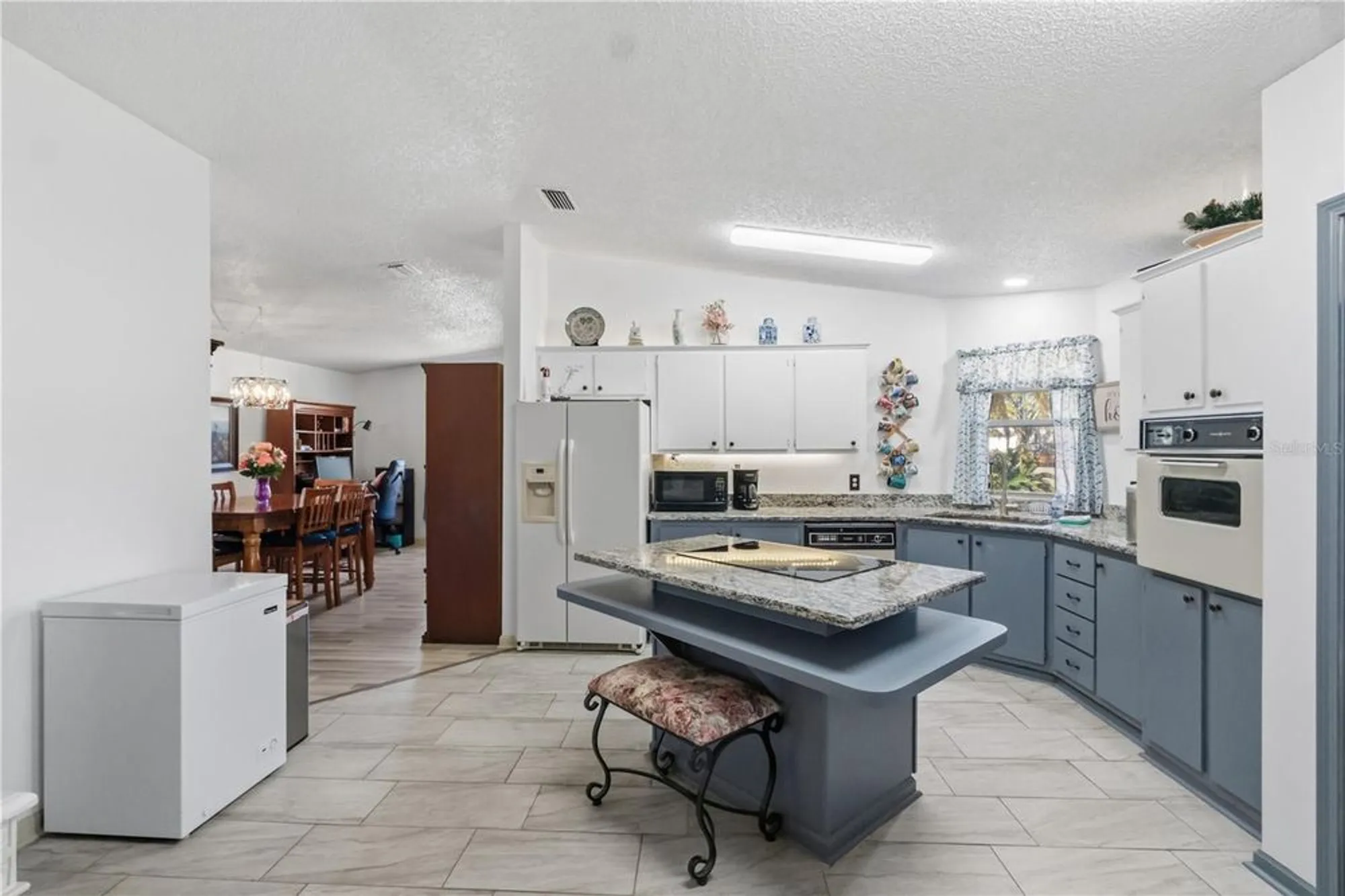 Property Slideshow image 11 of 34 | 1202 del toro dr, The Villages, FL, 32159