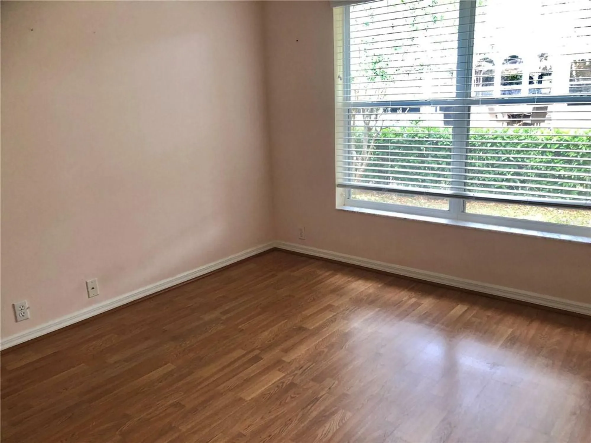 Property Slideshow image 21 of 43 | 144 costa mesa dr, Lady Lake, FL, 32159