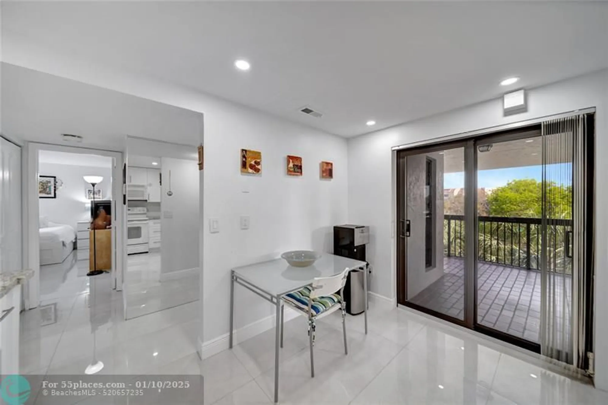 Property Slideshow image 7 of 67 | 3521 environ blvd b410, Lauderhill, FL, 33319