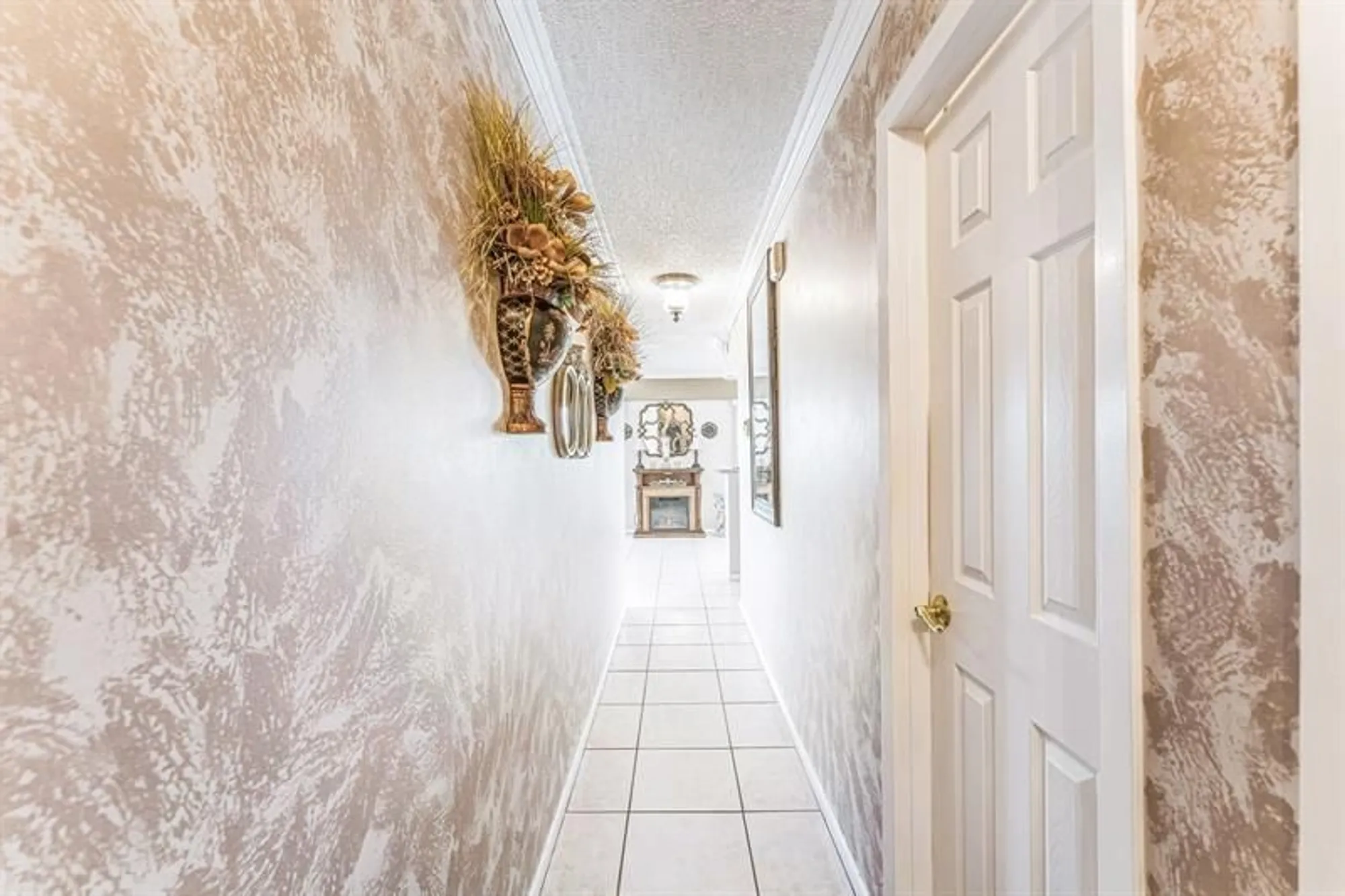 Property Slideshow image 5 of 22 | 581 mansfield n # 581, Boca Raton, FL, 33434