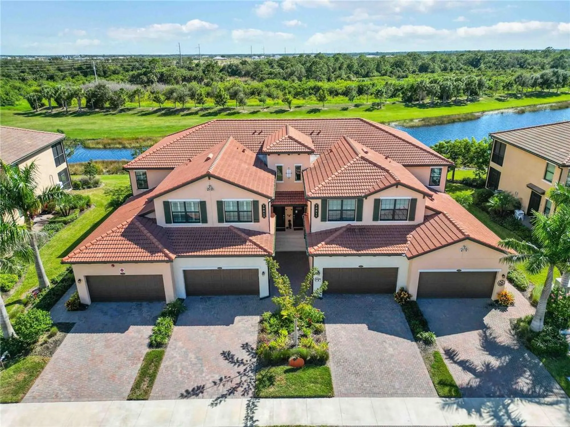 Property Slideshow image 41 of 92 | 10817 tarflower dr unit 201, Venice, FL, 34293