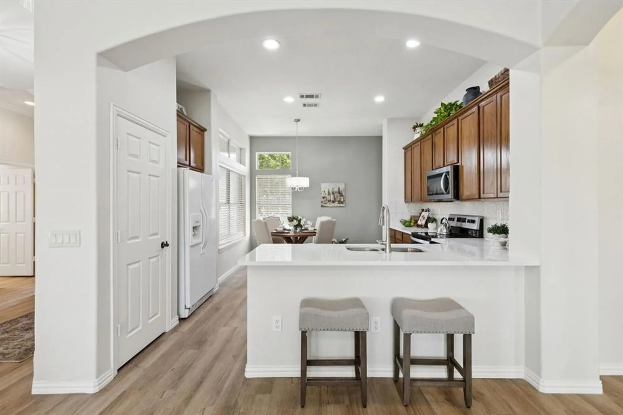 Property Slideshow image 9 of 31 | 10101 southpoint ct, Denton, TX, 76207