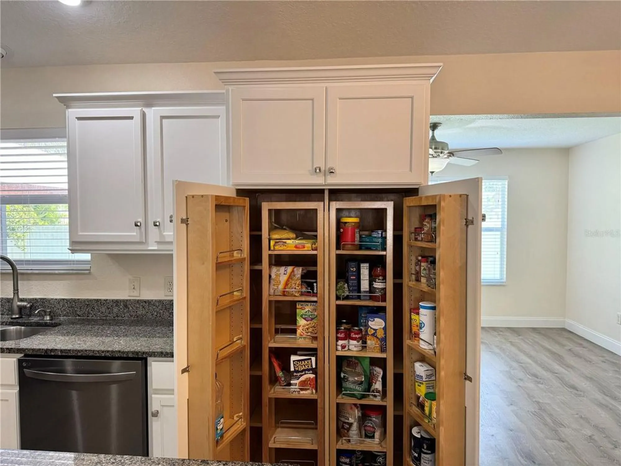 Property Slideshow image 9 of 35 | 12046 ne 51st cir, Oxford, FL, 34484
