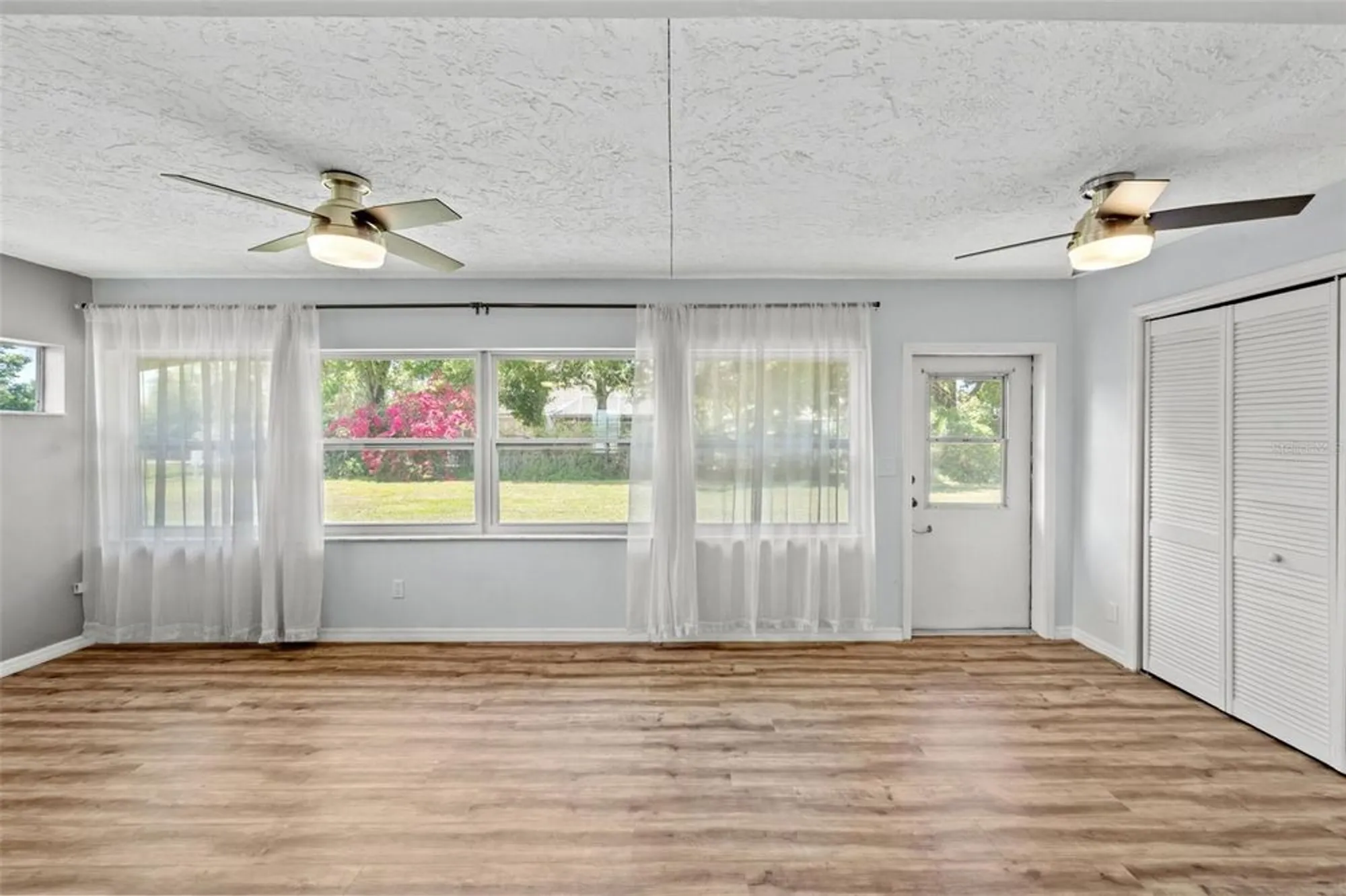 Property Slideshow image 28 of 70 | 7082 w country club dr n # 7082, Sarasota, FL, 34243