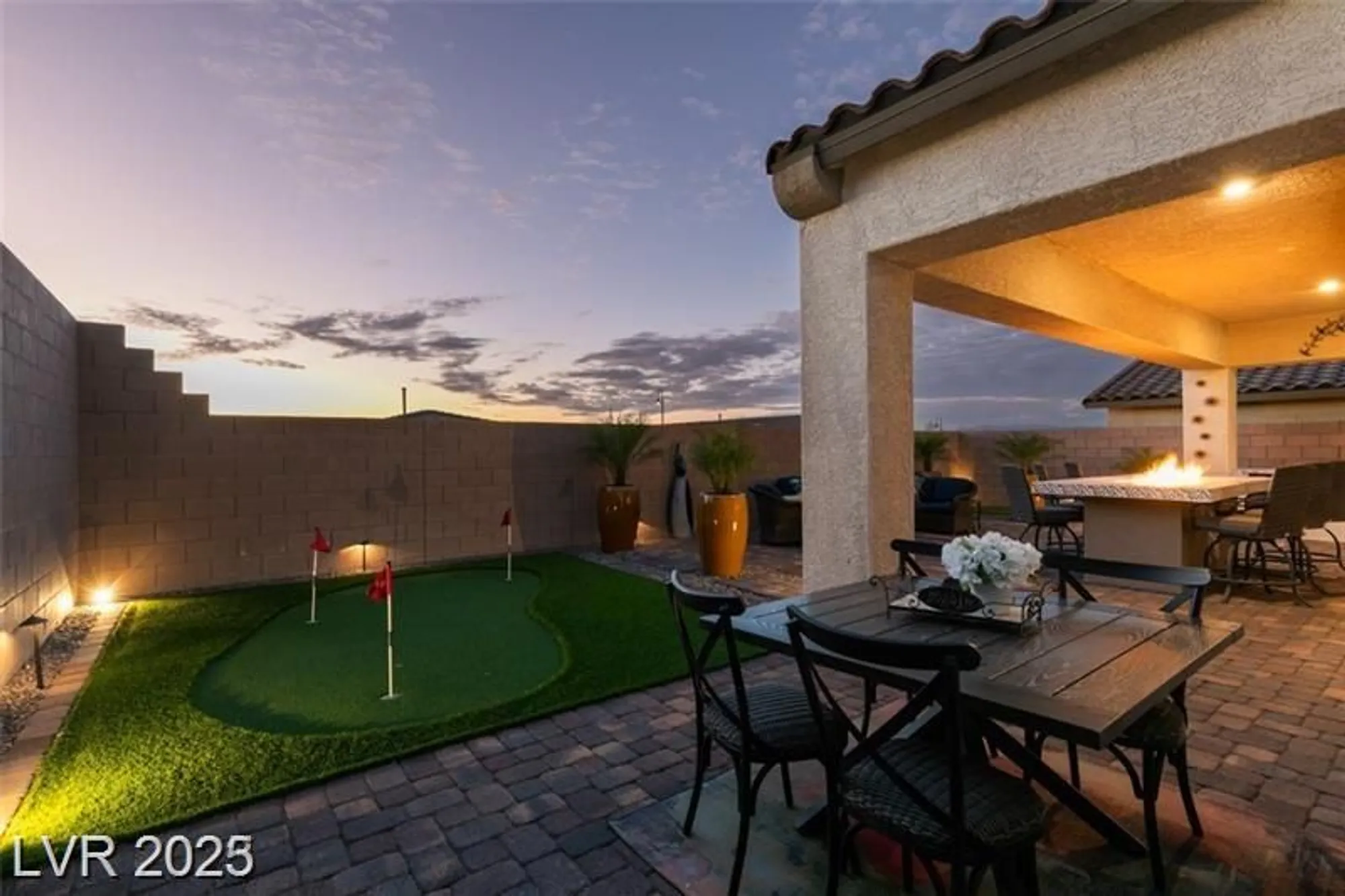 Property Slideshow image 30 of 43 | 685 sunray park st, Henderson, NV, 89011