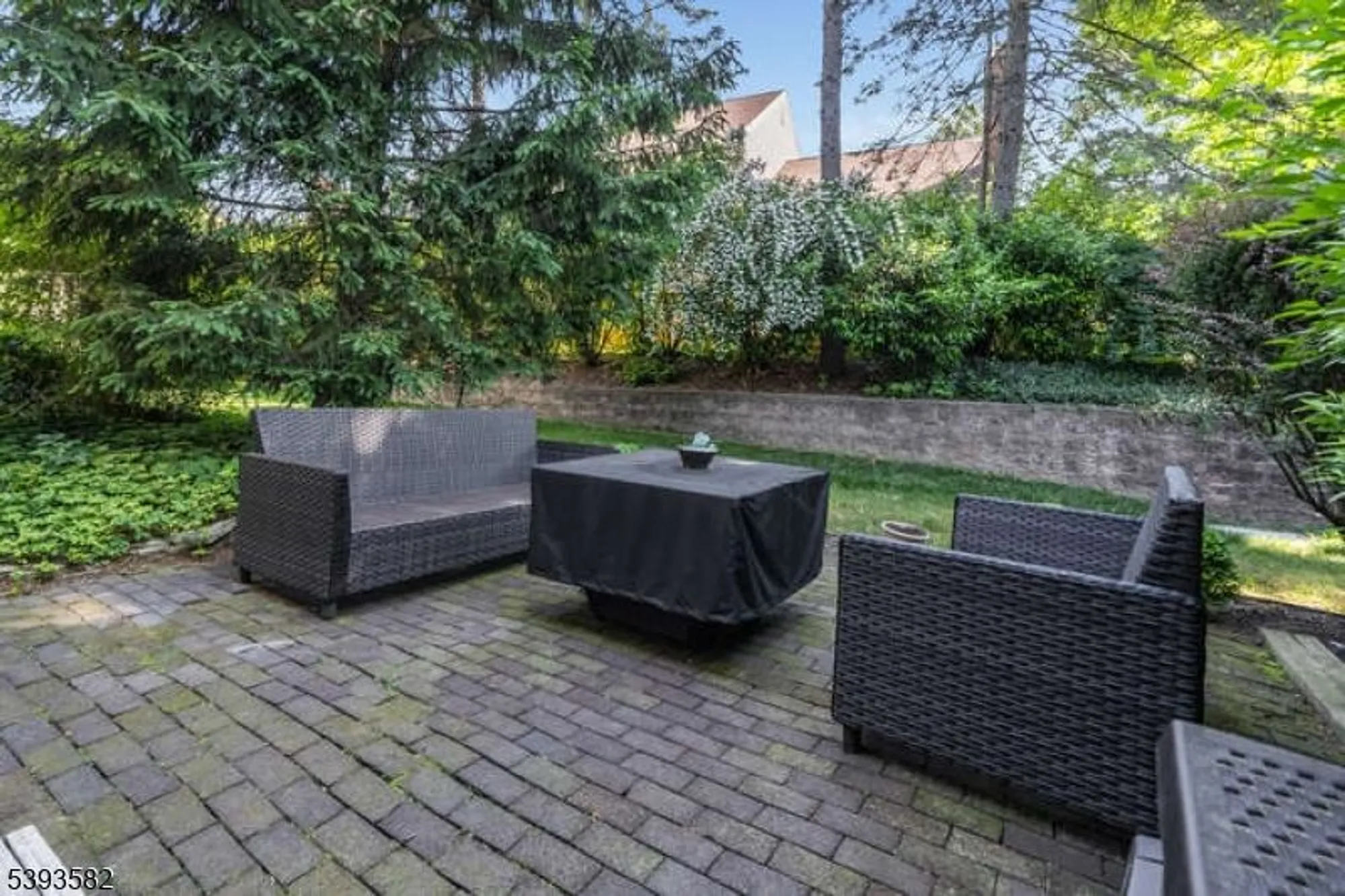 Property Slideshow image 11 of 17 | 54 pembroke dr, Mendham, NJ, 07945