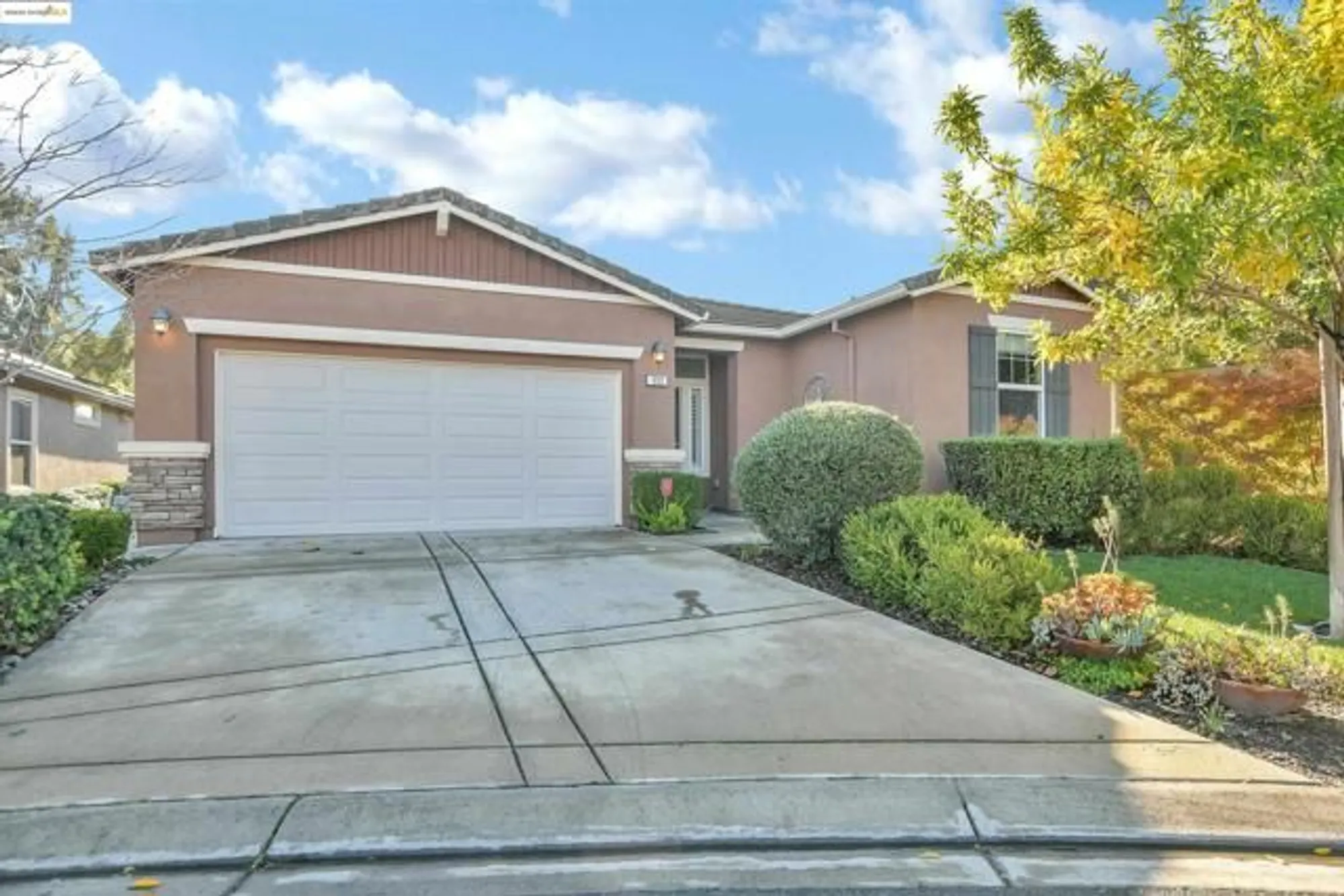 Property Slideshow image 9 of 38 | 353 desert forest ct, Rio Vista, CA, 94571