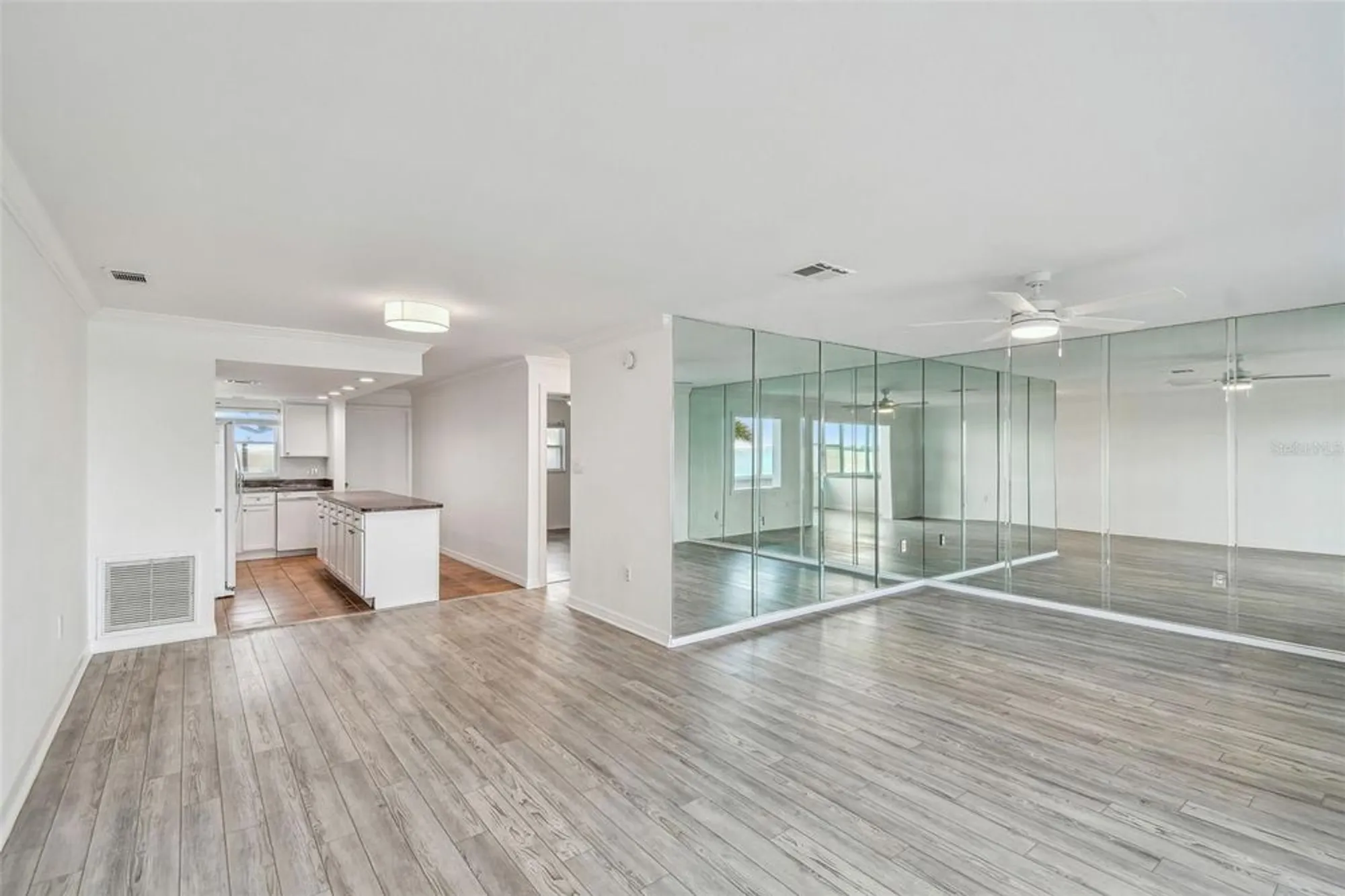 Property Slideshow image 19 of 71 | 5 gateshead dr 203, Dunedin, FL, 34698