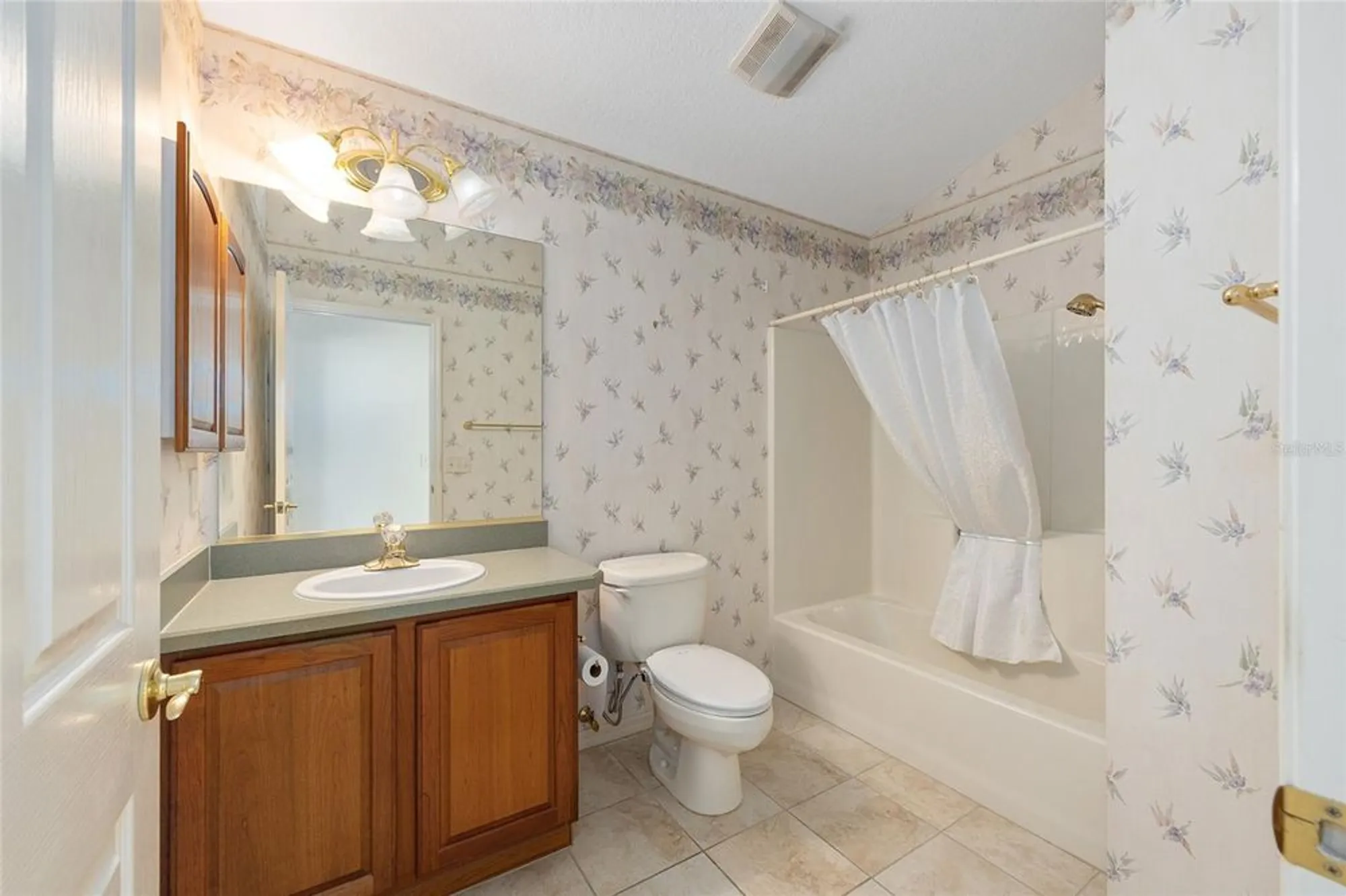 Property Slideshow image 18 of 75 | 17487 se 84th foxgrove ave, The Villages, FL, 32162