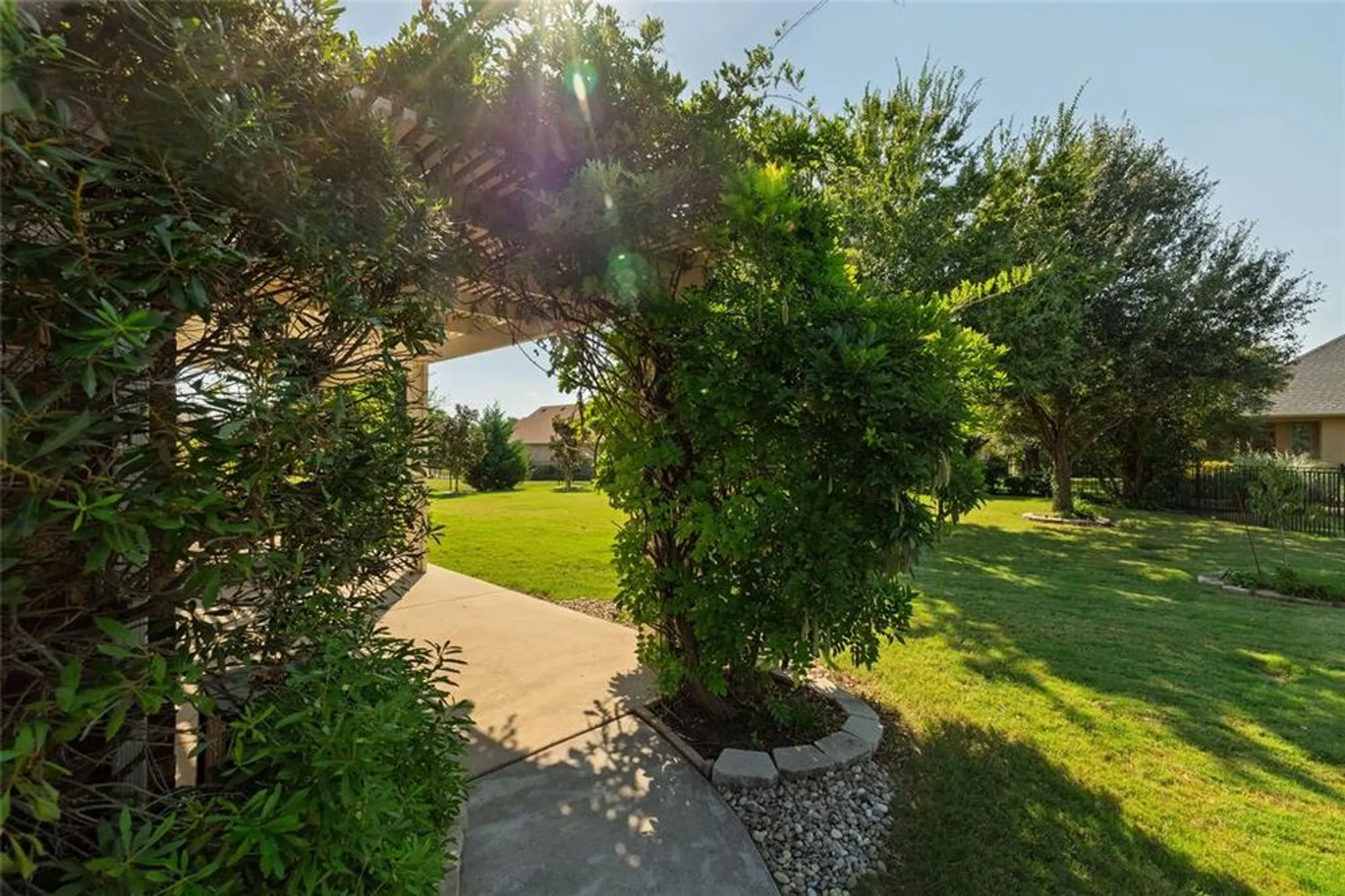 Property Slideshow image 38 of 40 | 9004 freeport dr, Denton, TX, 76207