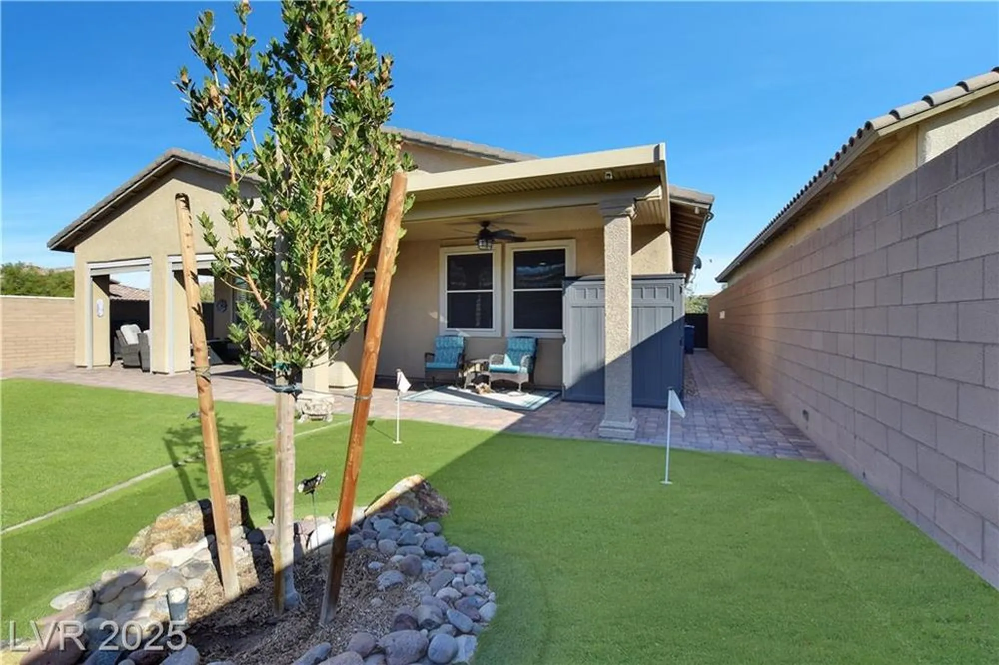 Property Slideshow image 28 of 30 | 677 look lively ct, Henderson, NV, 89011