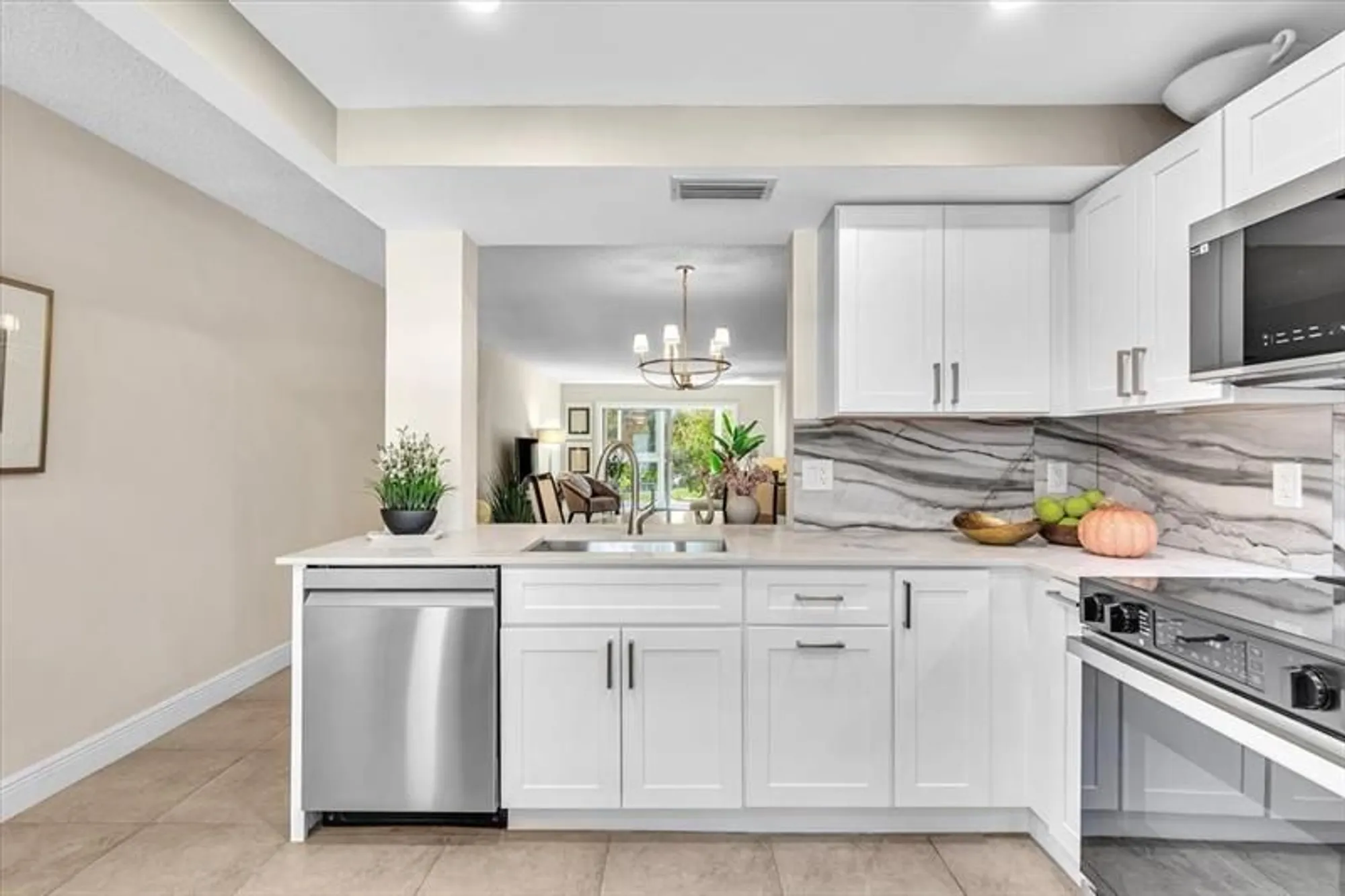 Property Slideshow image 8 of 40 | 2102 lucaya bnd k2, Coconut Creek, FL, 33066