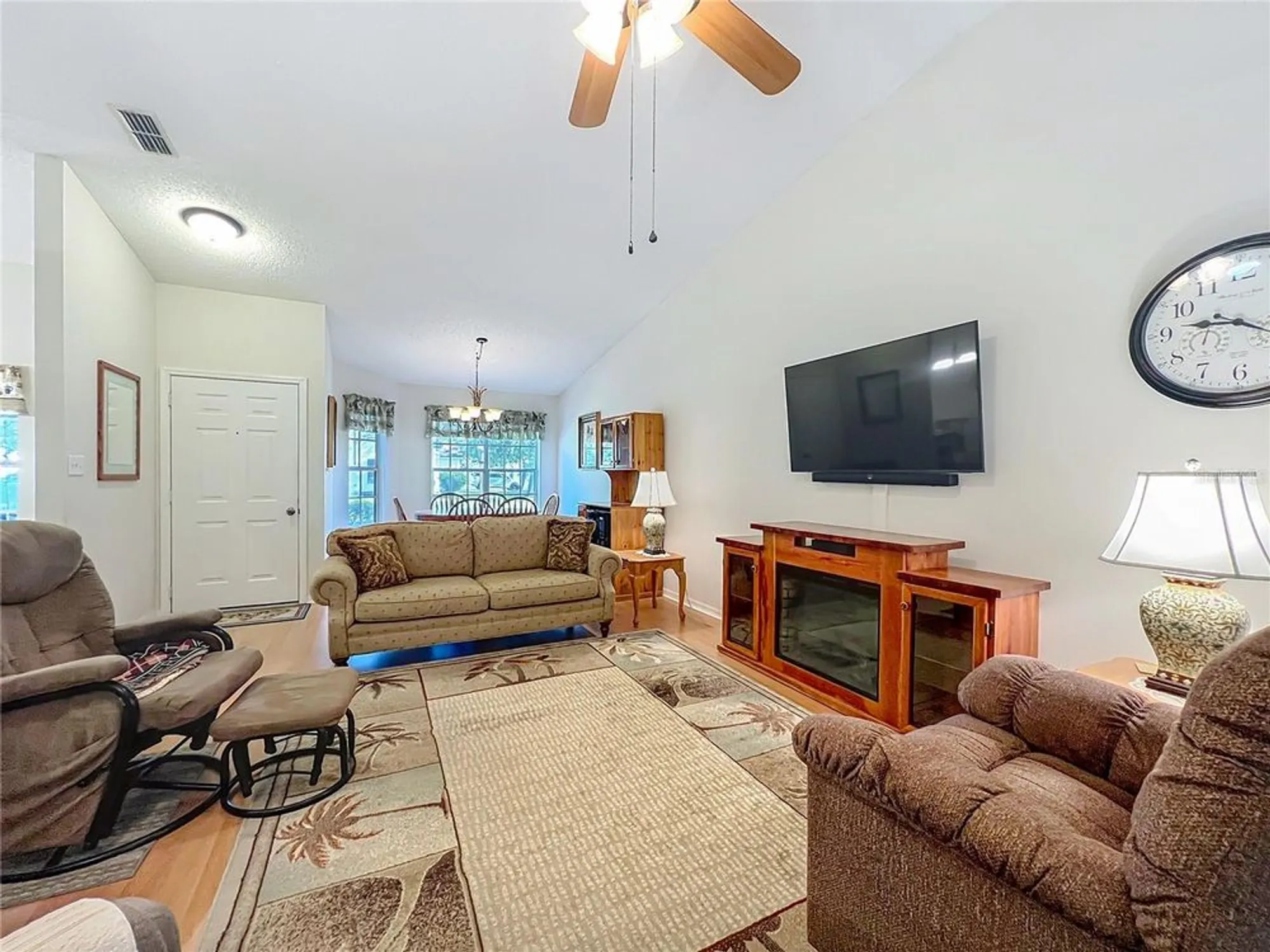 Property Slideshow image 8 of 42 | 5046 desoto way, Leesburg, FL, 34748