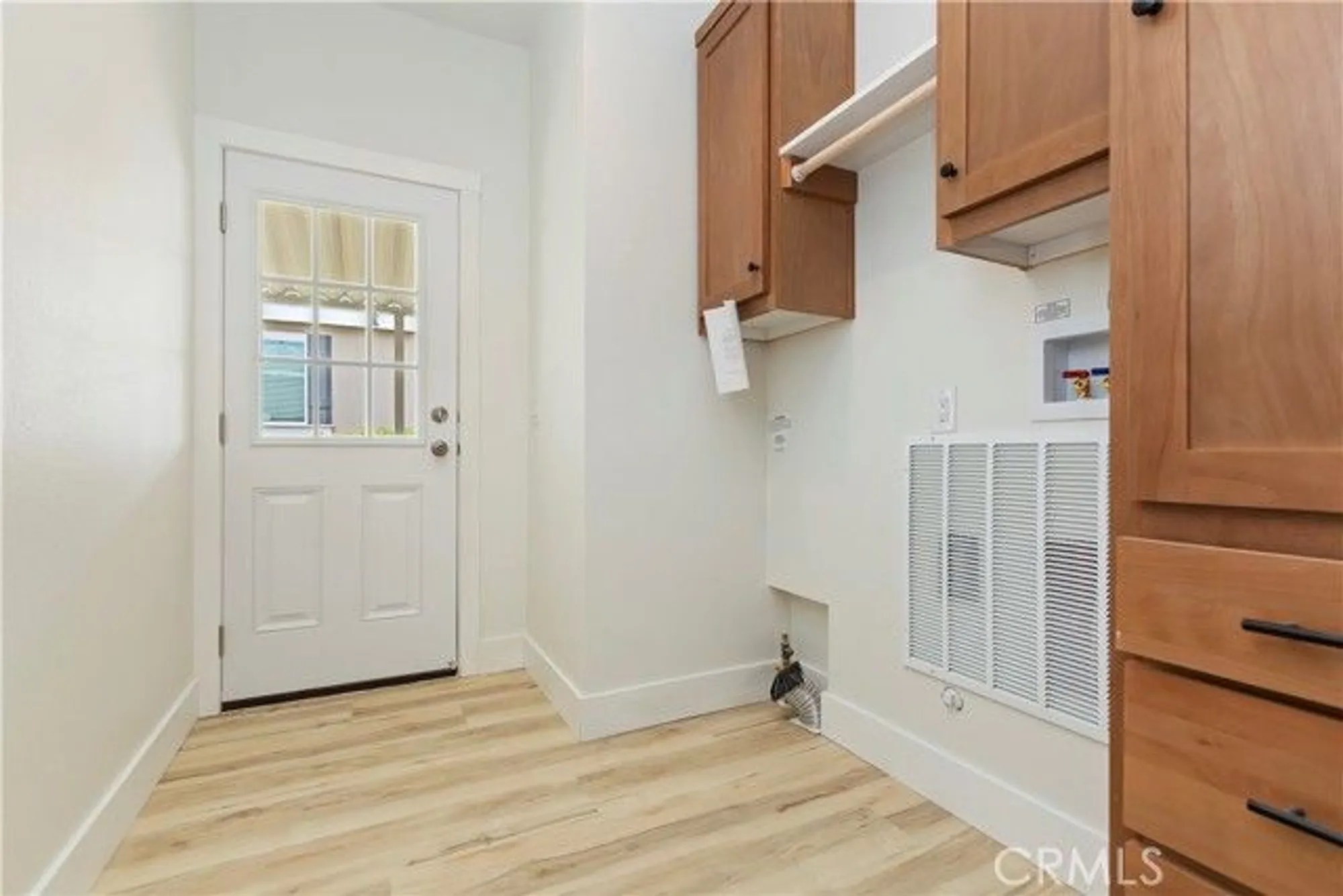 Property Slideshow image 24 of 38 | 991 norwich way, Corona, CA, 92882