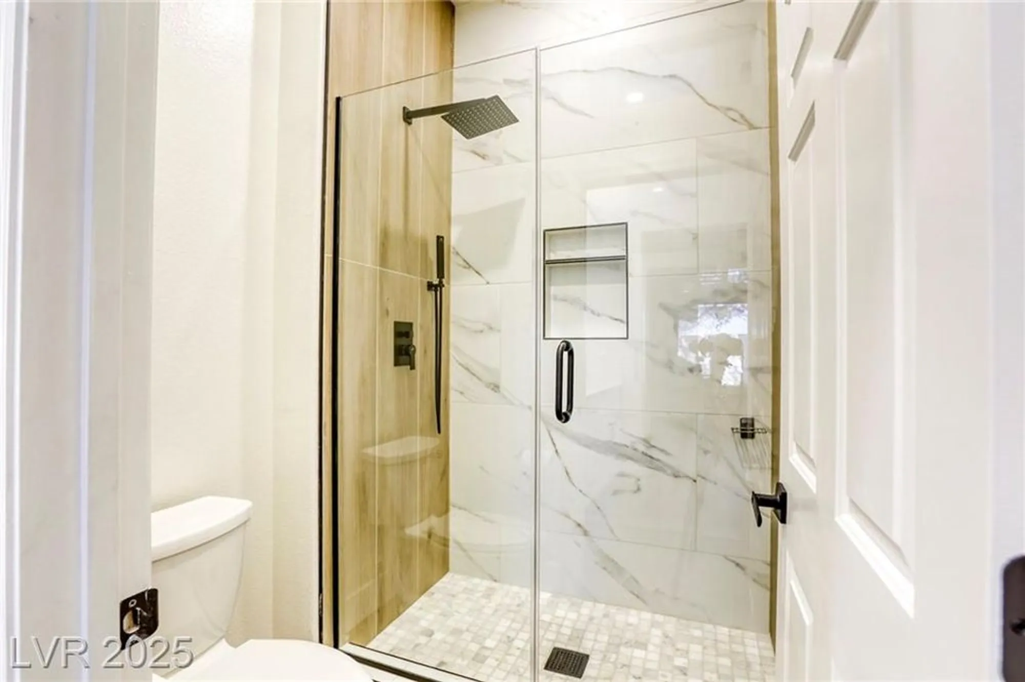 Property Slideshow image 6 of 46 | 9800 villa ridge dr, Las Vegas, NV, 89134