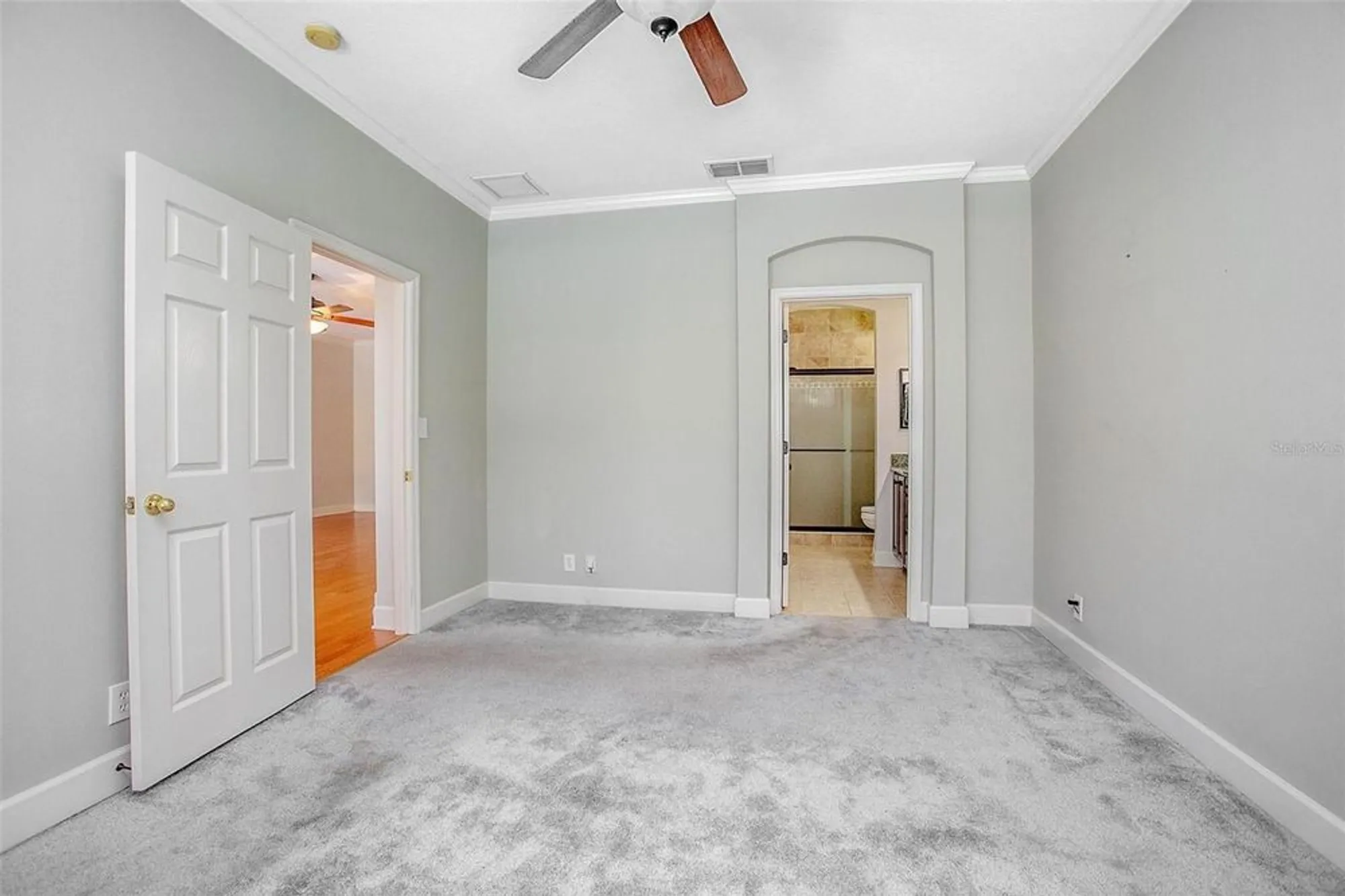 Property Slideshow image 13 of 31 | 215 coleton ln, Deland, FL, 32724