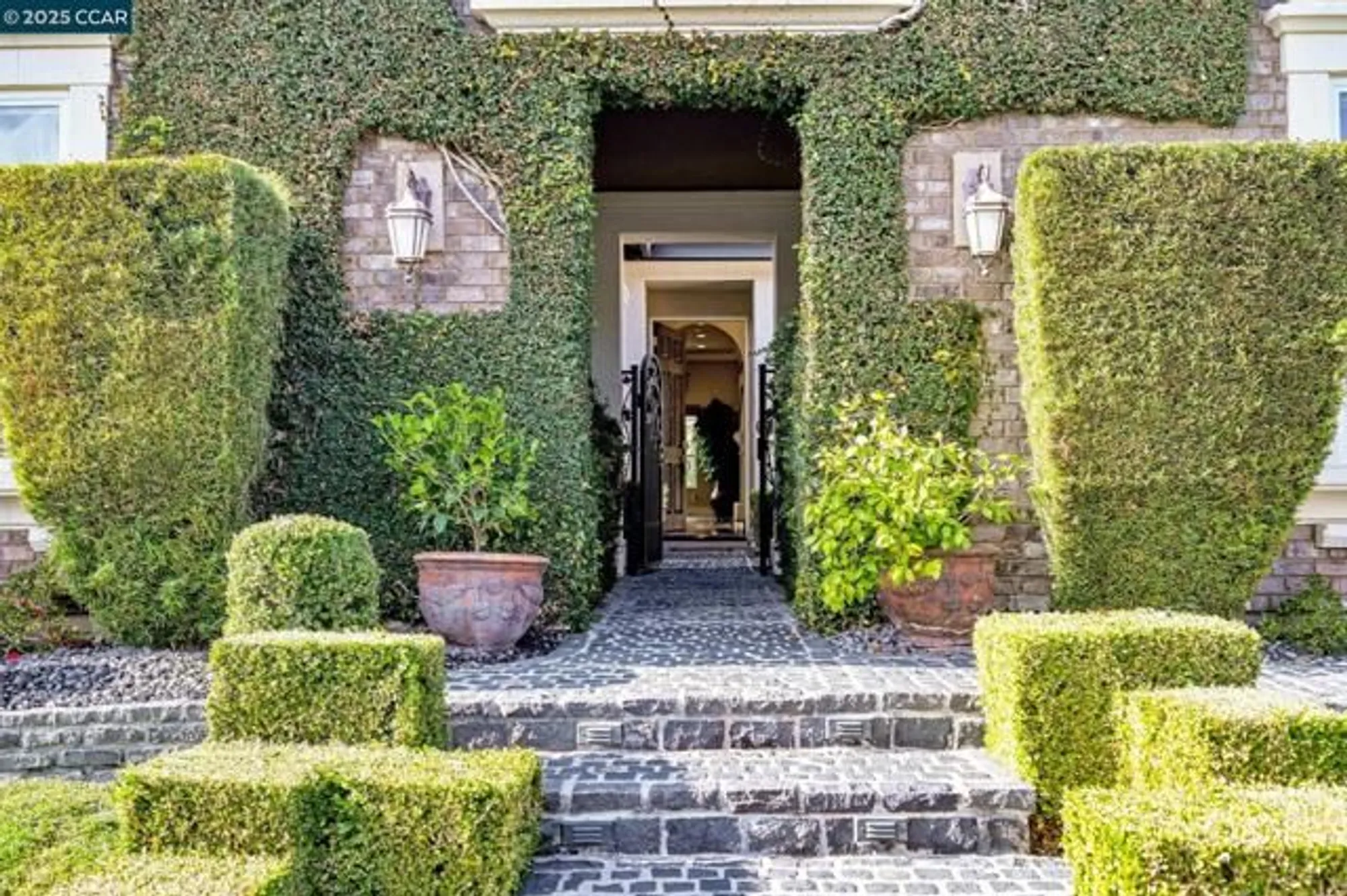 Property Slideshow image 4 of 60 | 1151 saint julien st, Brentwood, CA, 94513