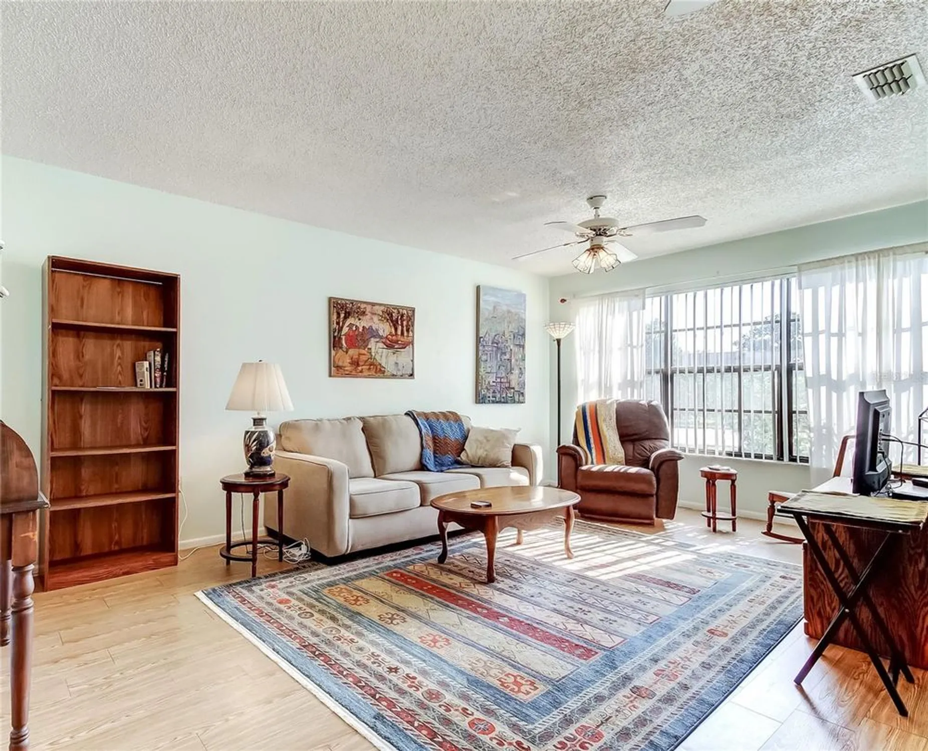 Property Slideshow image 5 of 25 | 9404 rockbridge cir, New Port Richey, FL, 34655