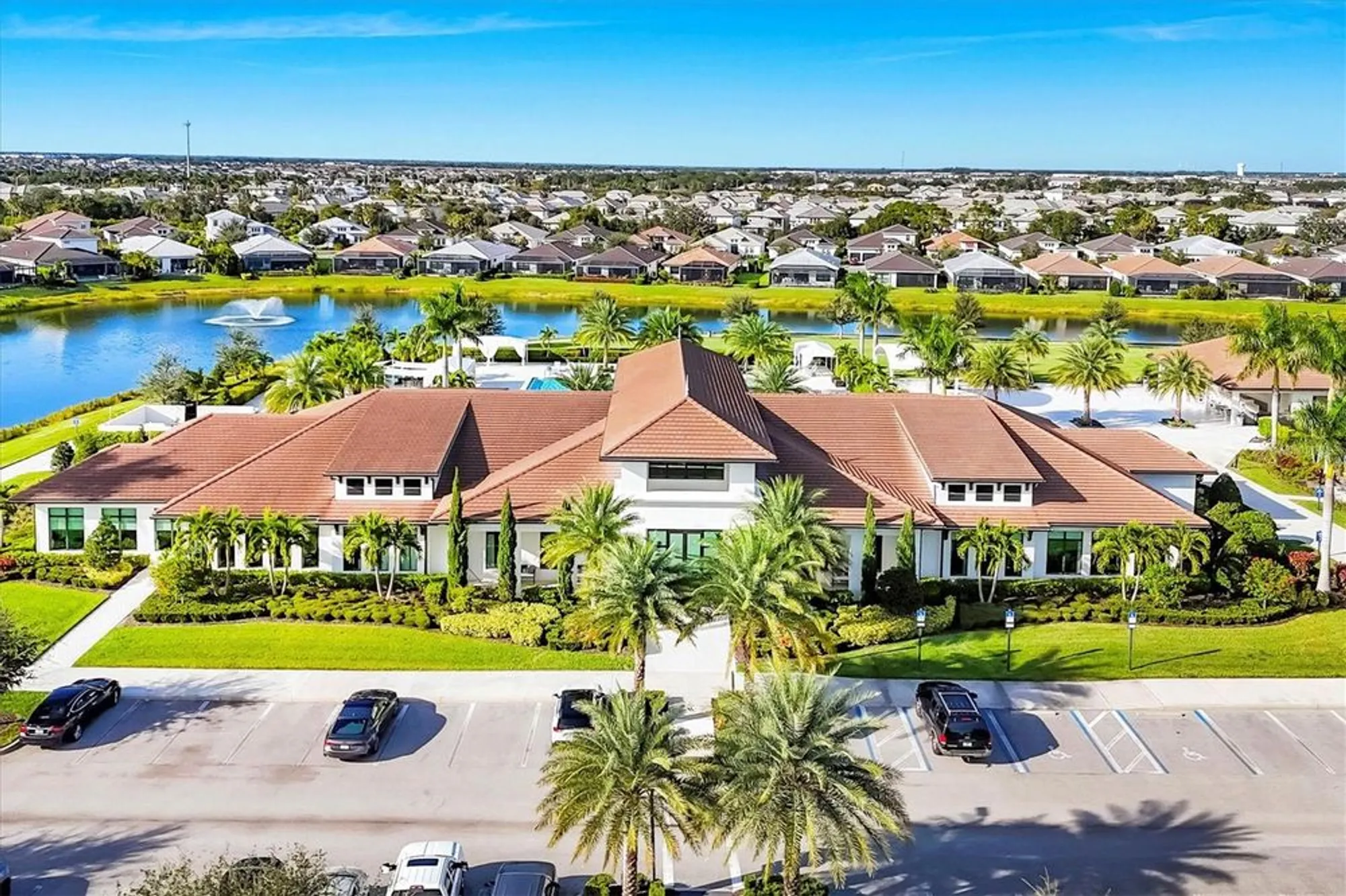 Property Slideshow image 43 of 60 | 4947 surfside cir, Bradenton, FL, 34211