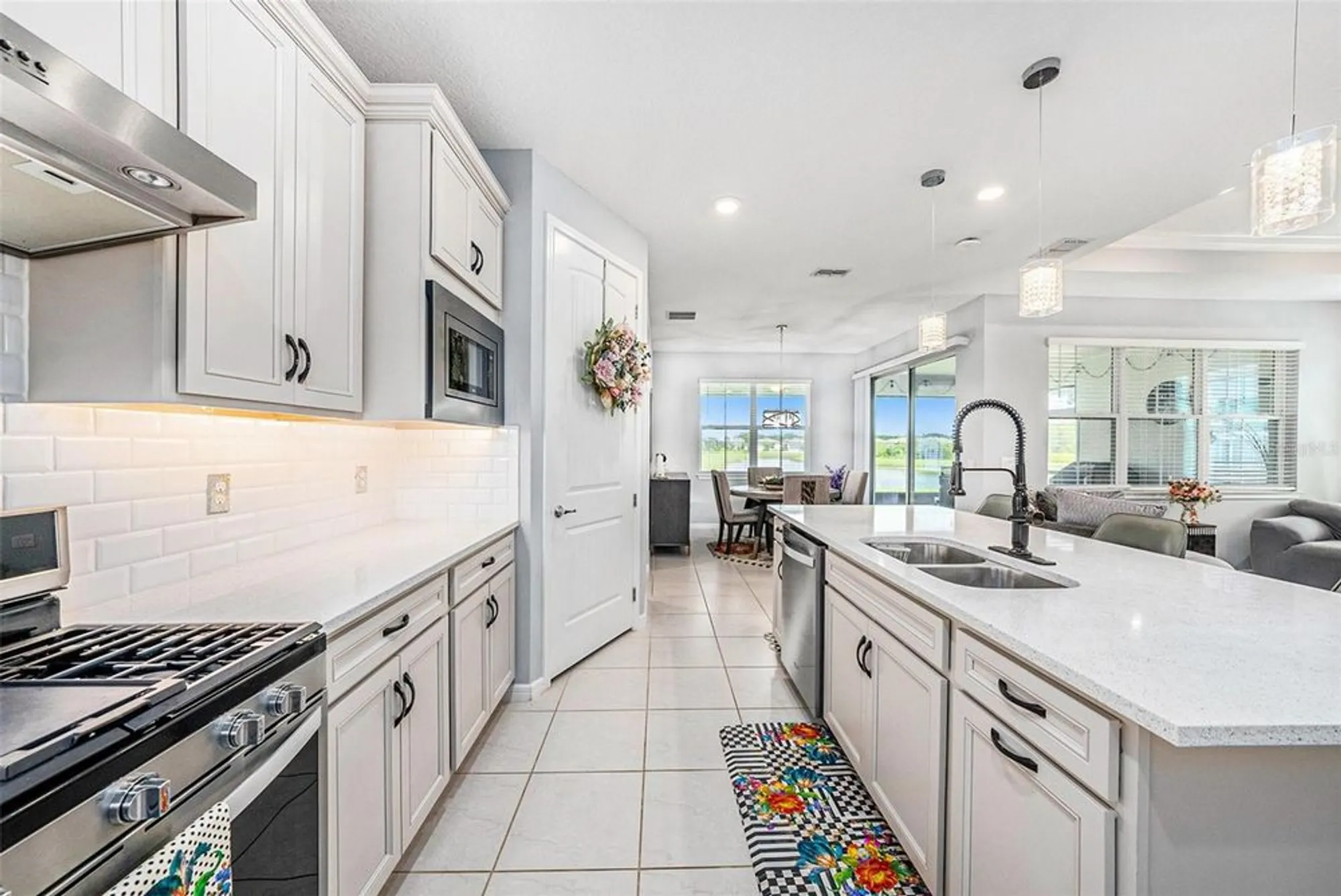 Property Slideshow image 10 of 30 | 19865 sea glass cir, Land O Lakes, FL, 34638