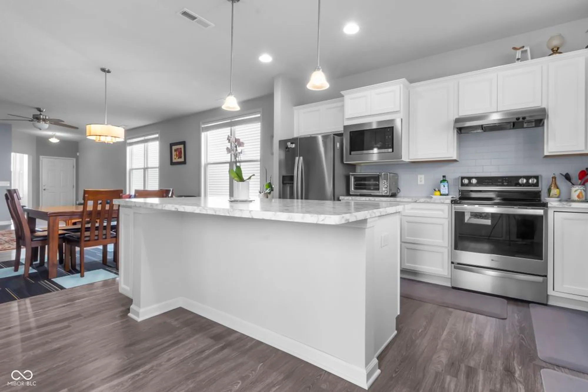 Property Slideshow image 14 of 52 | 13456 ravenswood trl, Fishers, IN, 46037