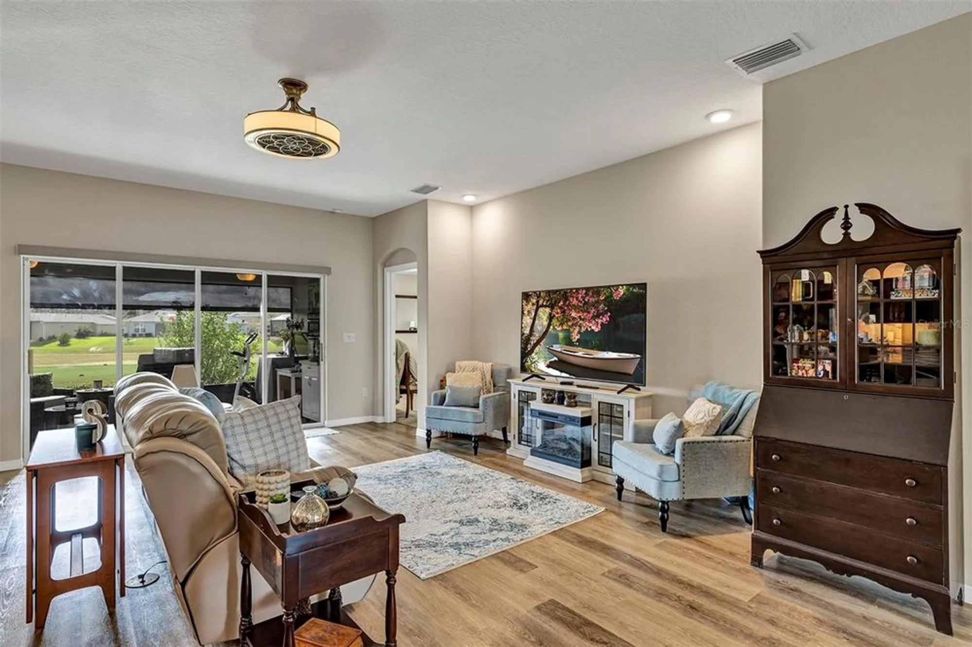 Property Slideshow image 6 of 47 | 3733 arlington ridge blvd, Leesburg, FL, 34748