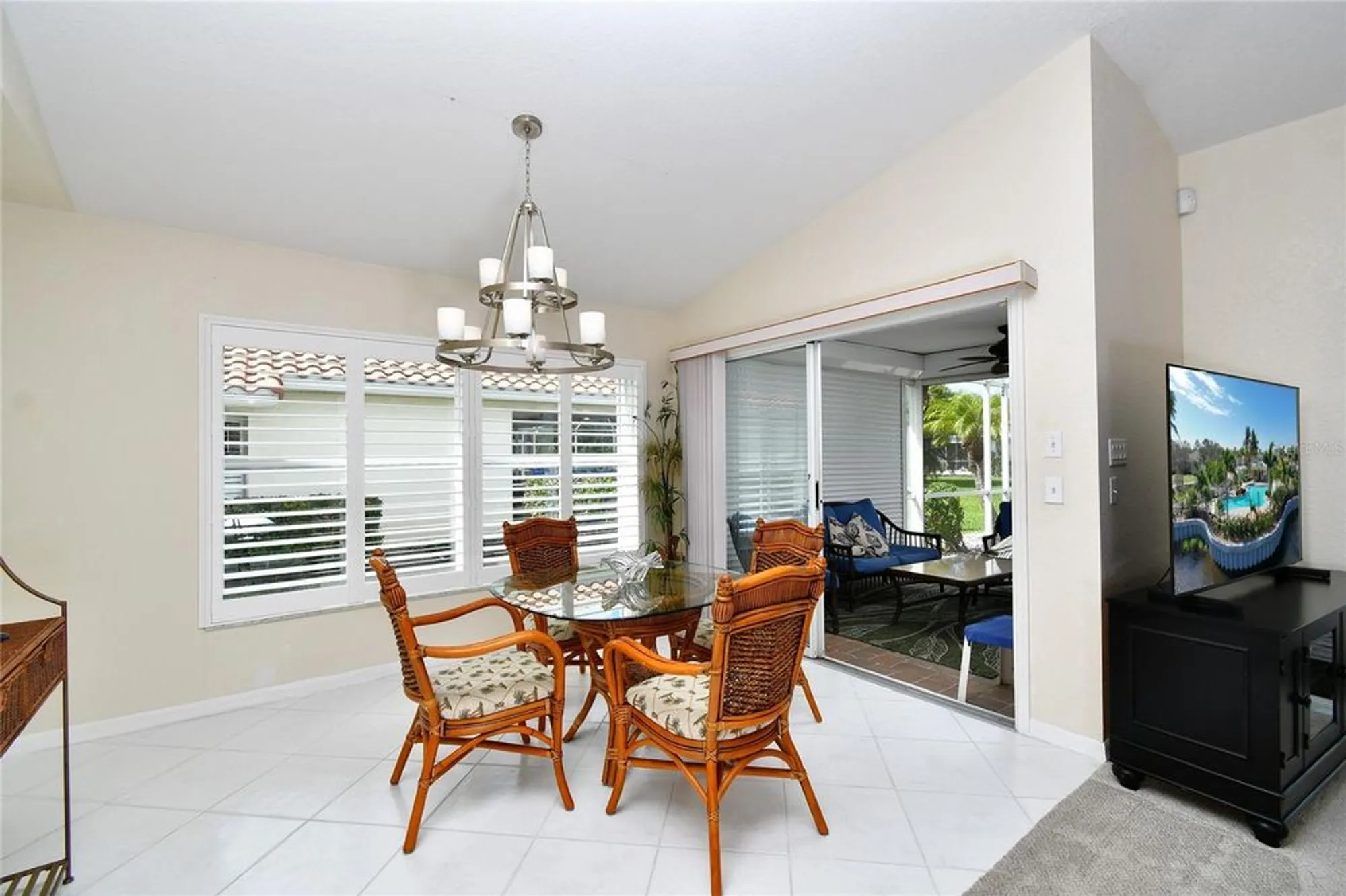 Property Slideshow image 8 of 38 | 2041 king tarpon dr, Punta Gorda, FL, 33955