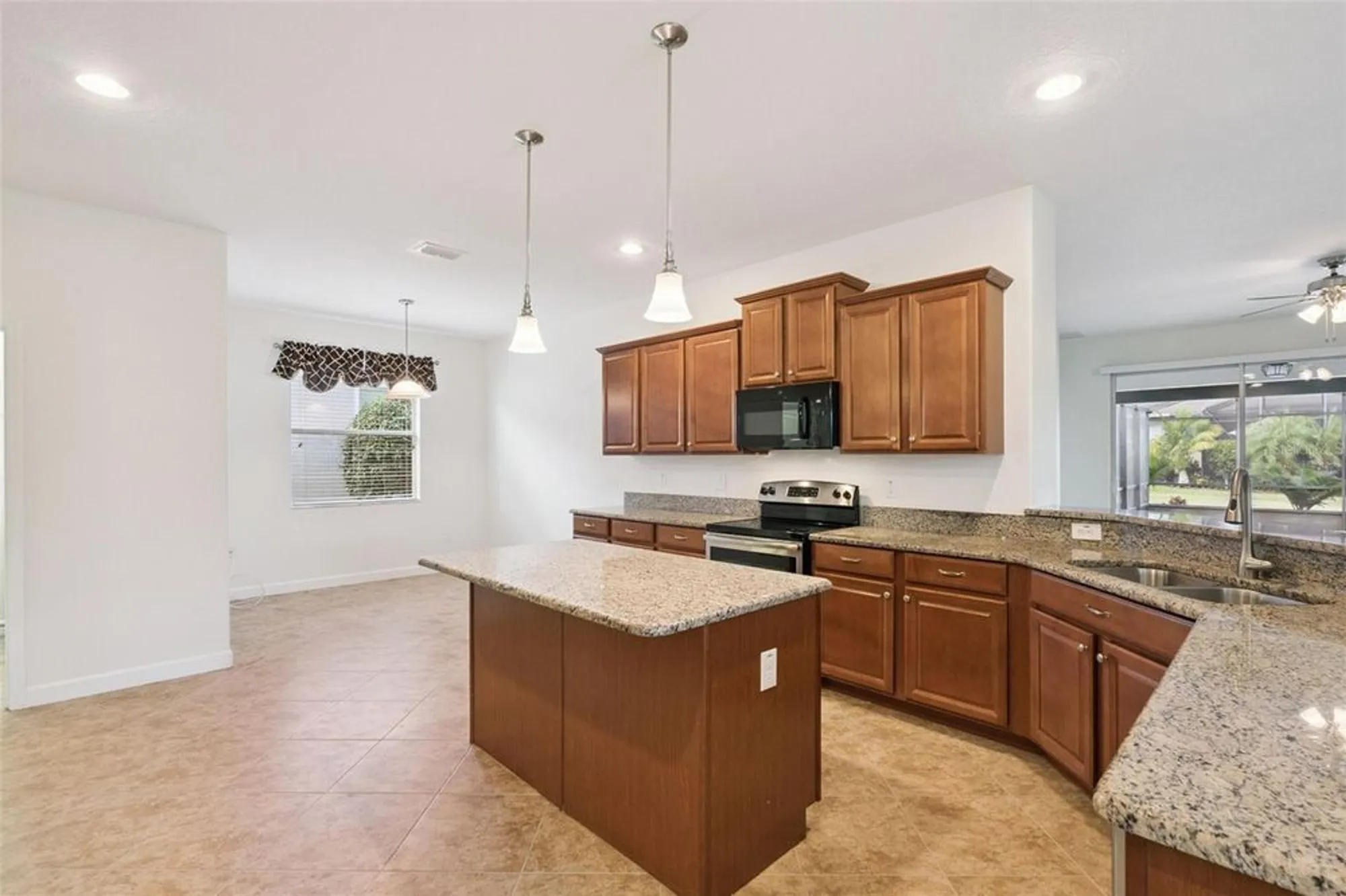 Property Slideshow image 24 of 38 | 3524 litchfield ct, Clermont, FL, 34711