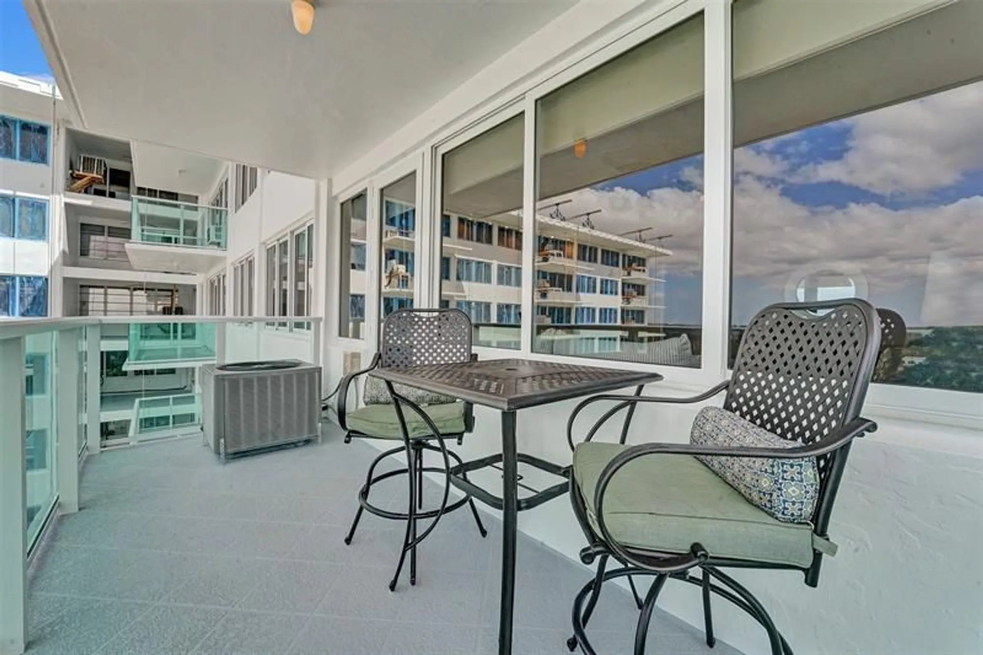 Property Slideshow image 8 of 47 | 3233 ne 34th st 1517, Fort Lauderdale, FL, 33308