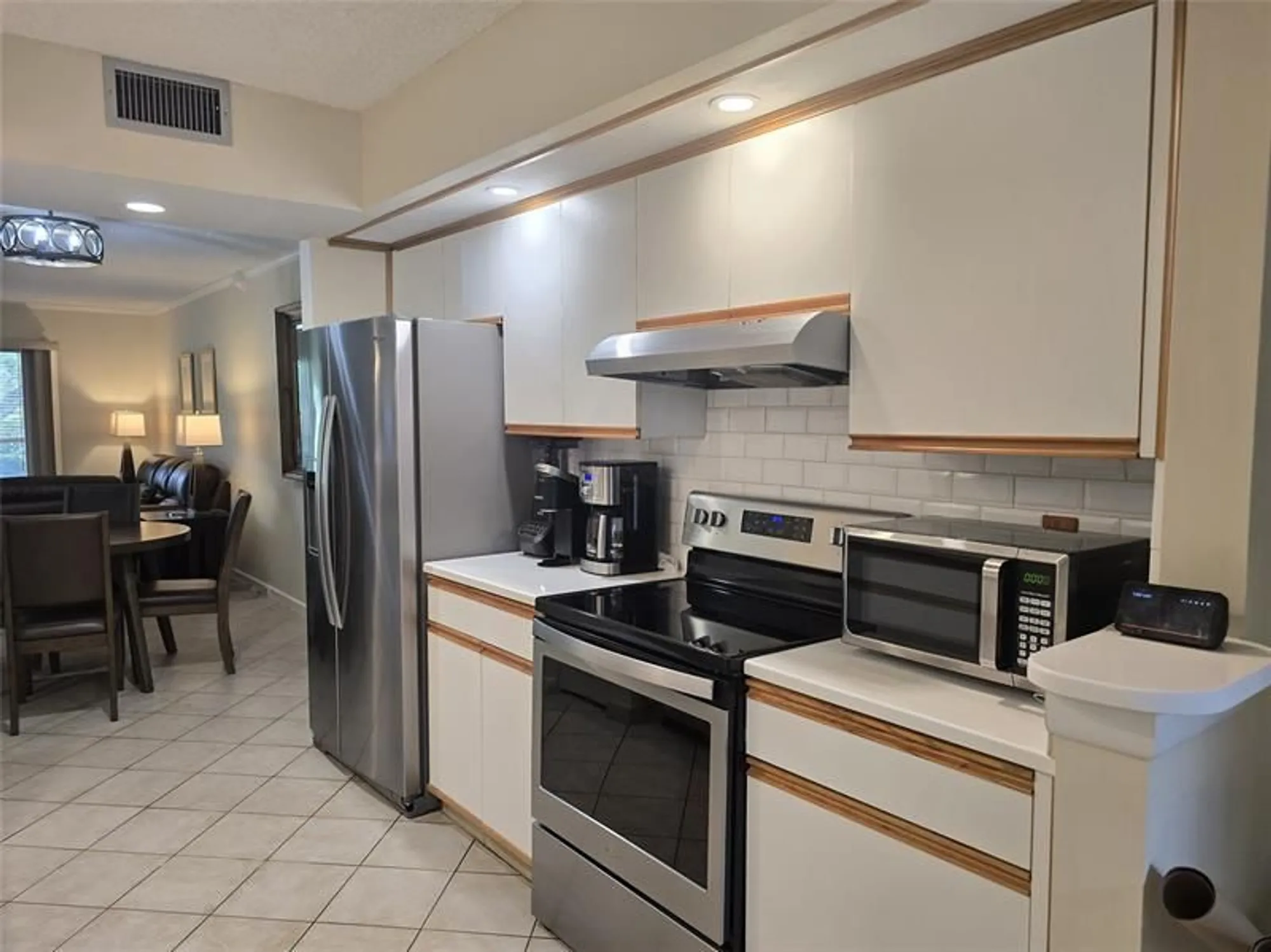 Property Slideshow image 3 of 68 | 1606 abaco dr e1, Coconut Creek, FL, 33066