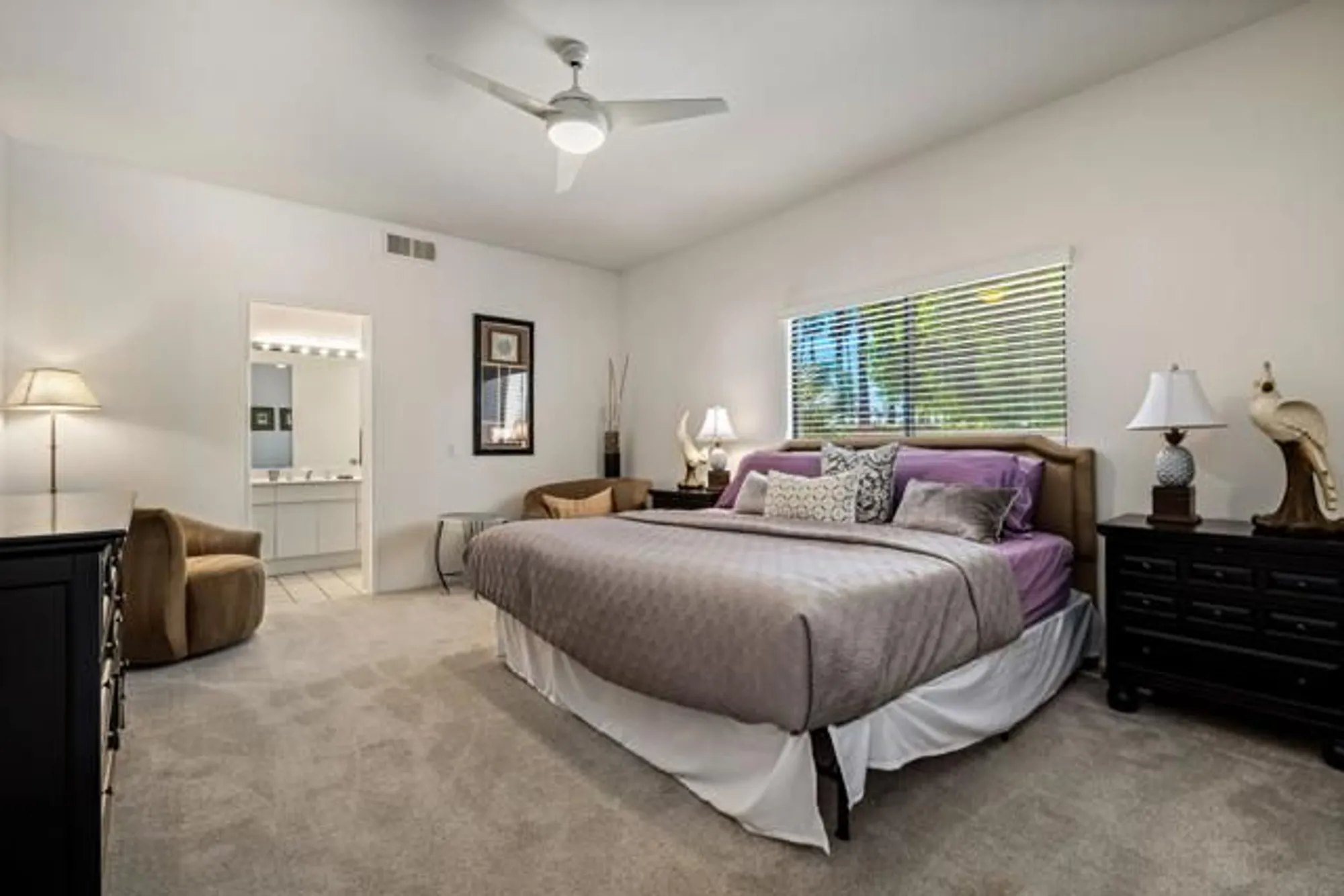 Property Slideshow image 16 of 24 | 55105 oakhill, La Quinta, CA, 92253