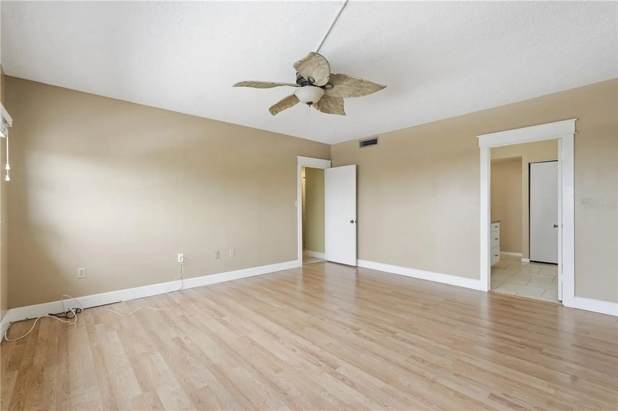 Property Slideshow image 15 of 22 | 30 turner st apt 408, Clearwater, FL, 33756