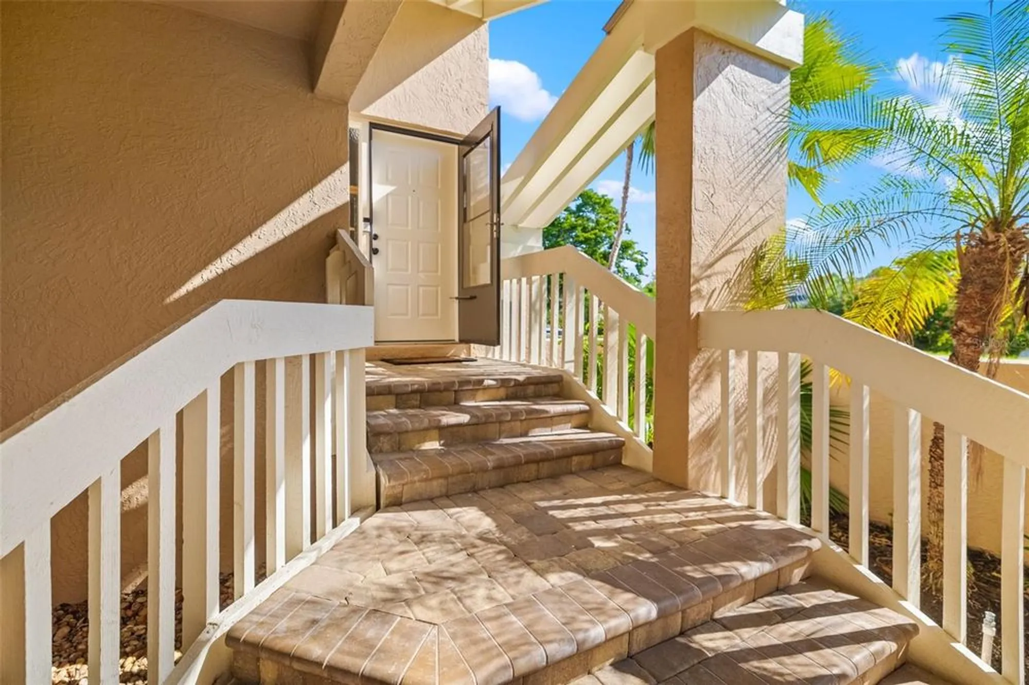 Property Slideshow image 9 of 58 | 5287 heron way 205, Sarasota, FL, 34231