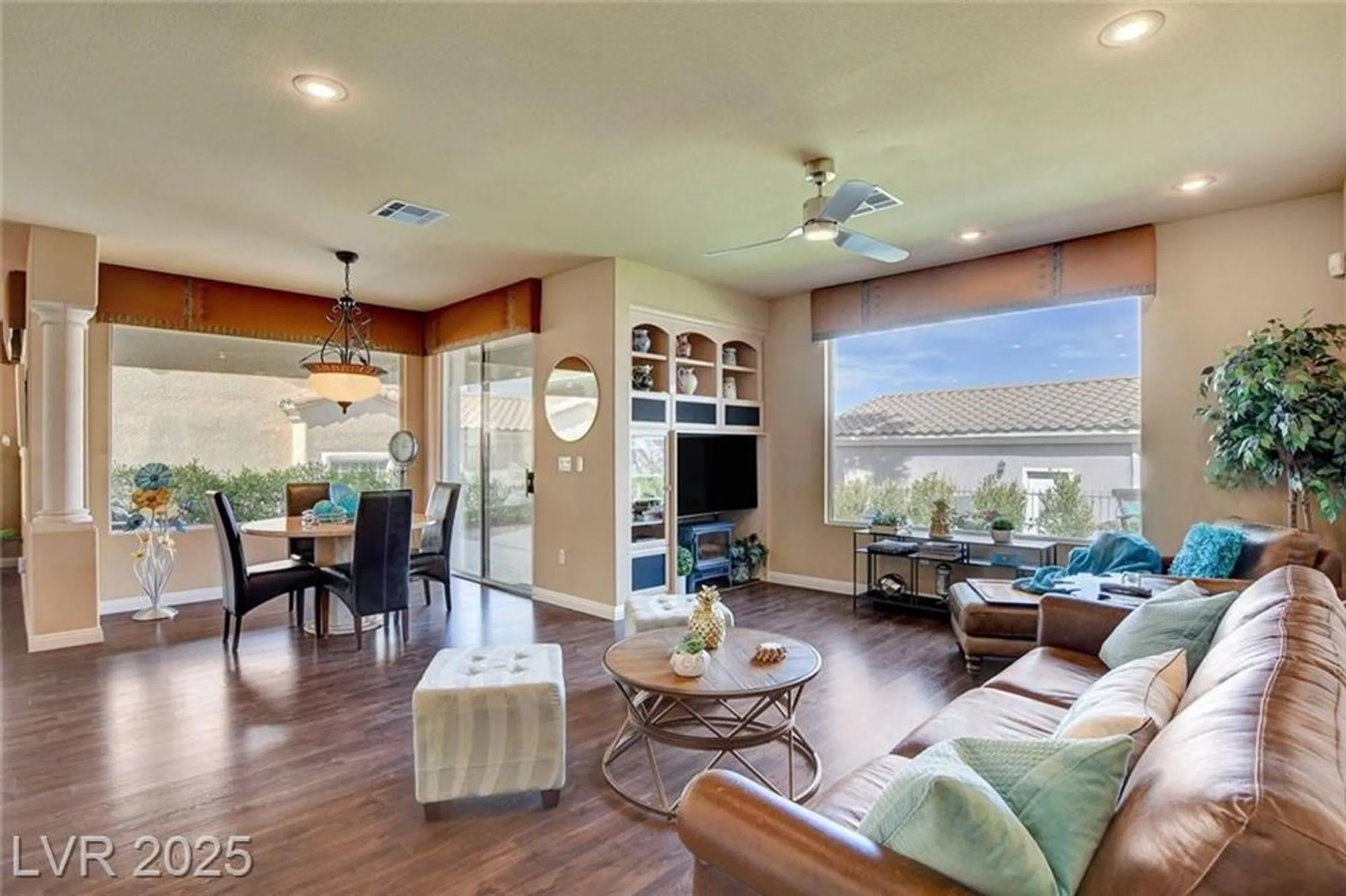 Property Slideshow image 6 of 48 | 4134 riva de tierra ln, Las Vegas, NV, 89135