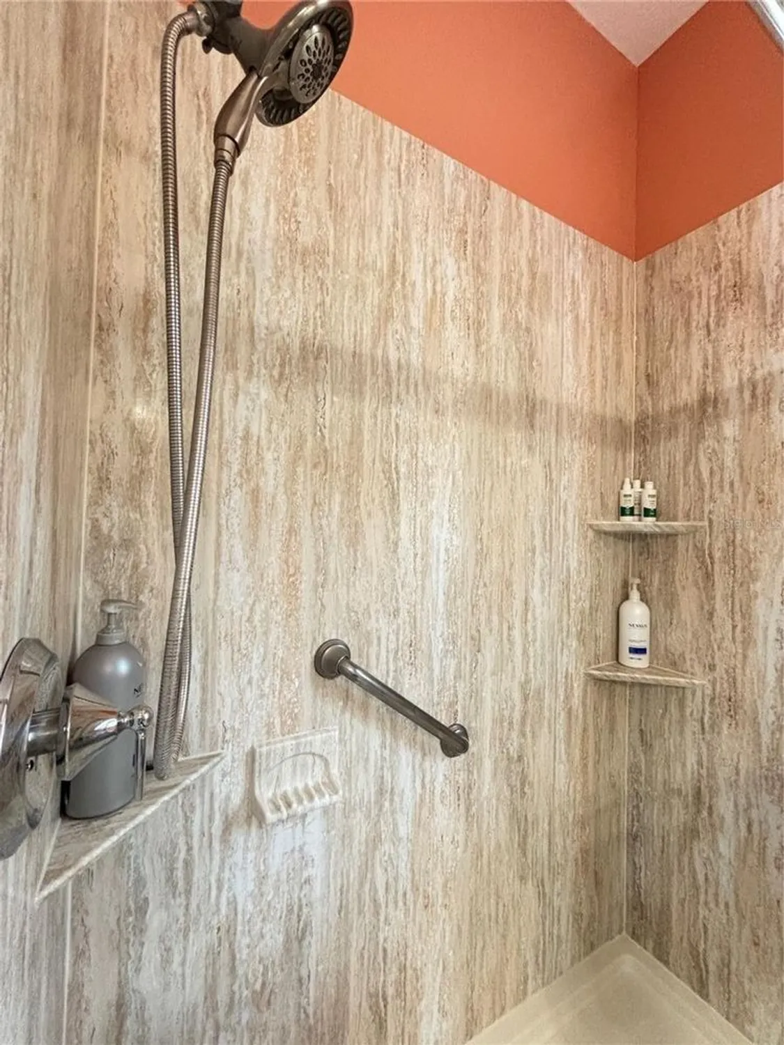 Property Slideshow image 38 of 79 | 670 carmel ln, Poinciana, FL, 34759