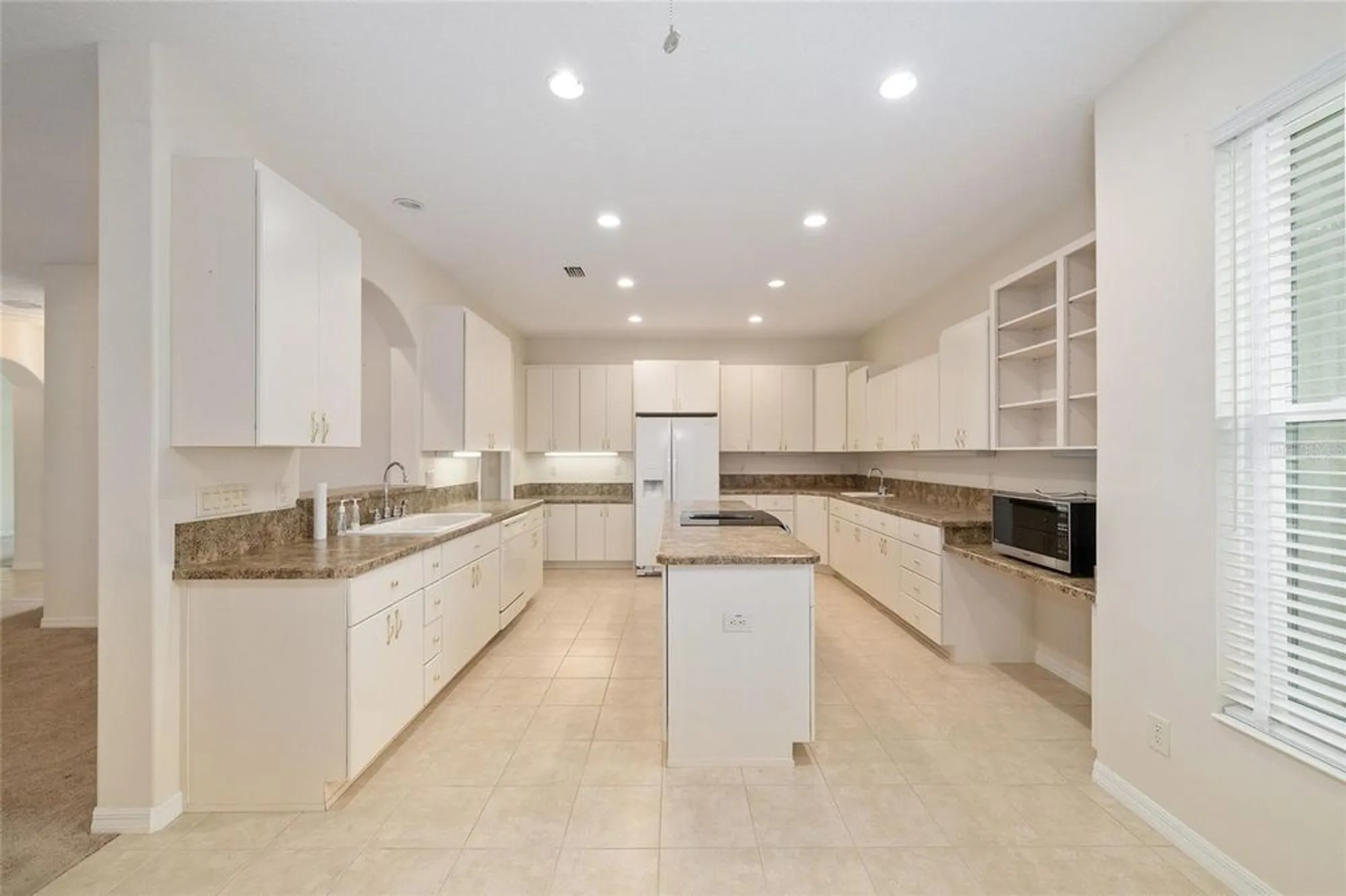 Property Slideshow image 19 of 63 | 5318 fantasy way, Leesburg, FL, 34748