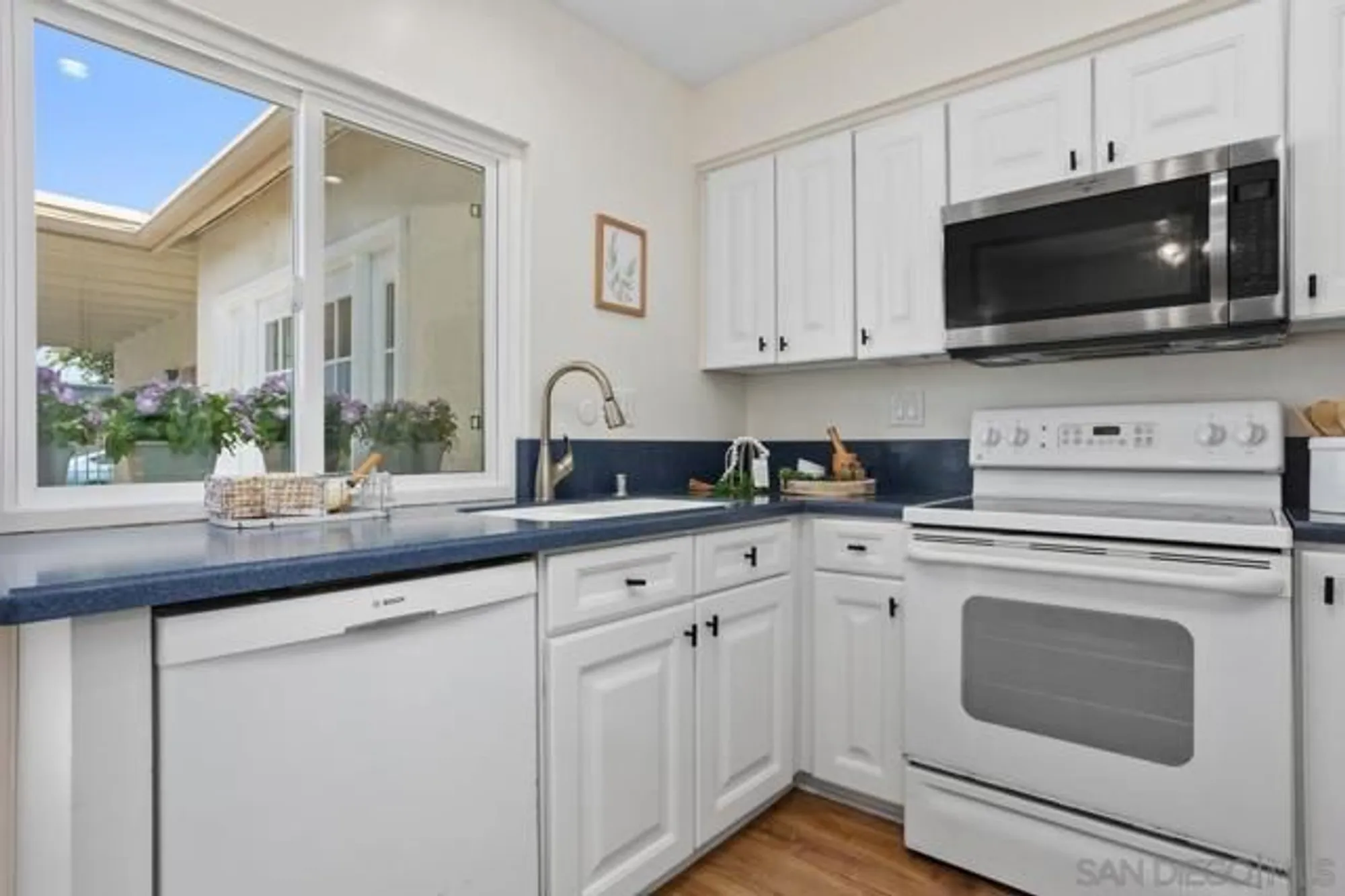 Property Slideshow image 8 of 22 | 3902 vista campana 58, Oceanside, CA, 92057