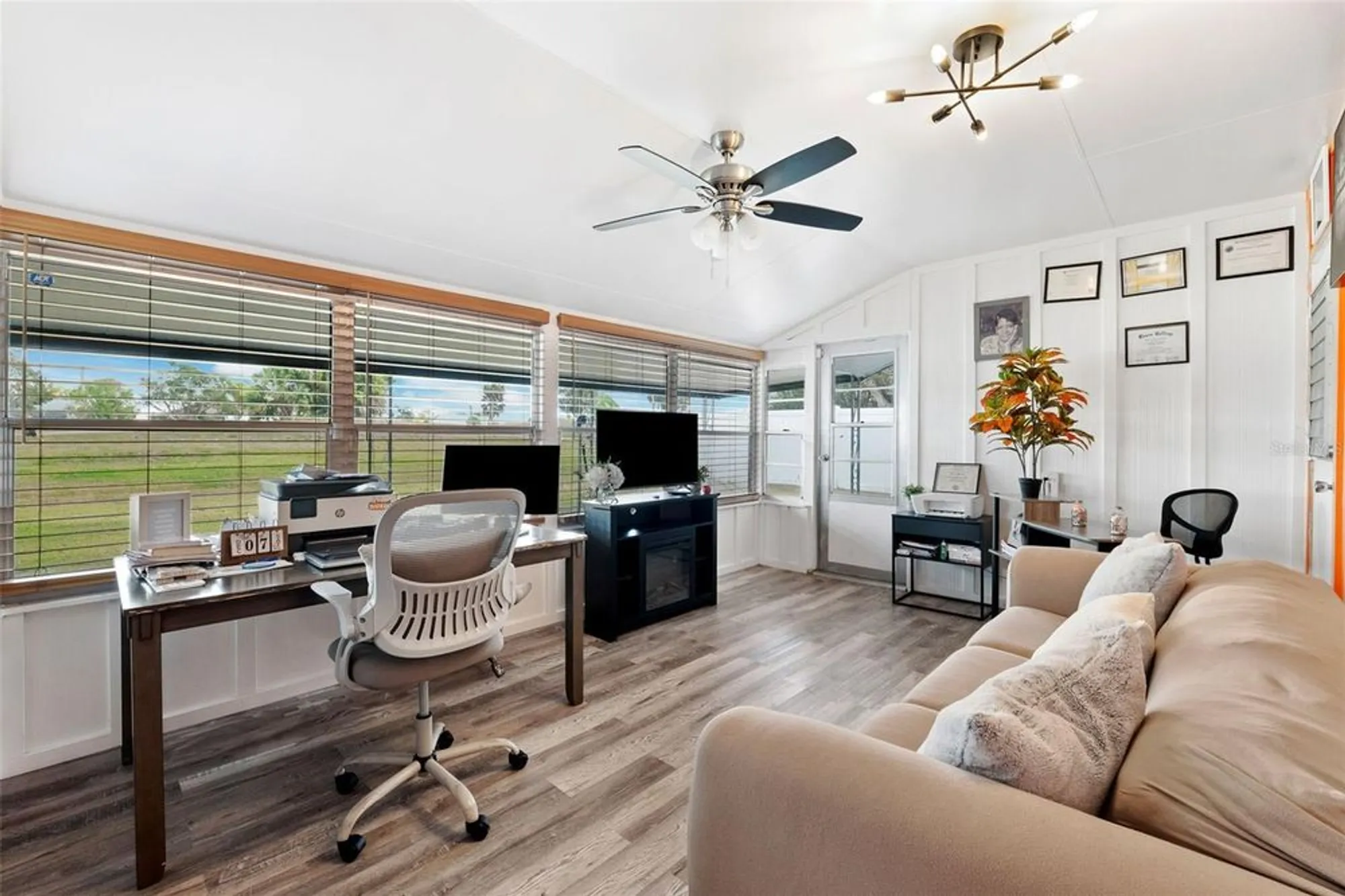 Property Slideshow image 6 of 19 | 1205 hacienda dr, Sun City Center, FL, 33573