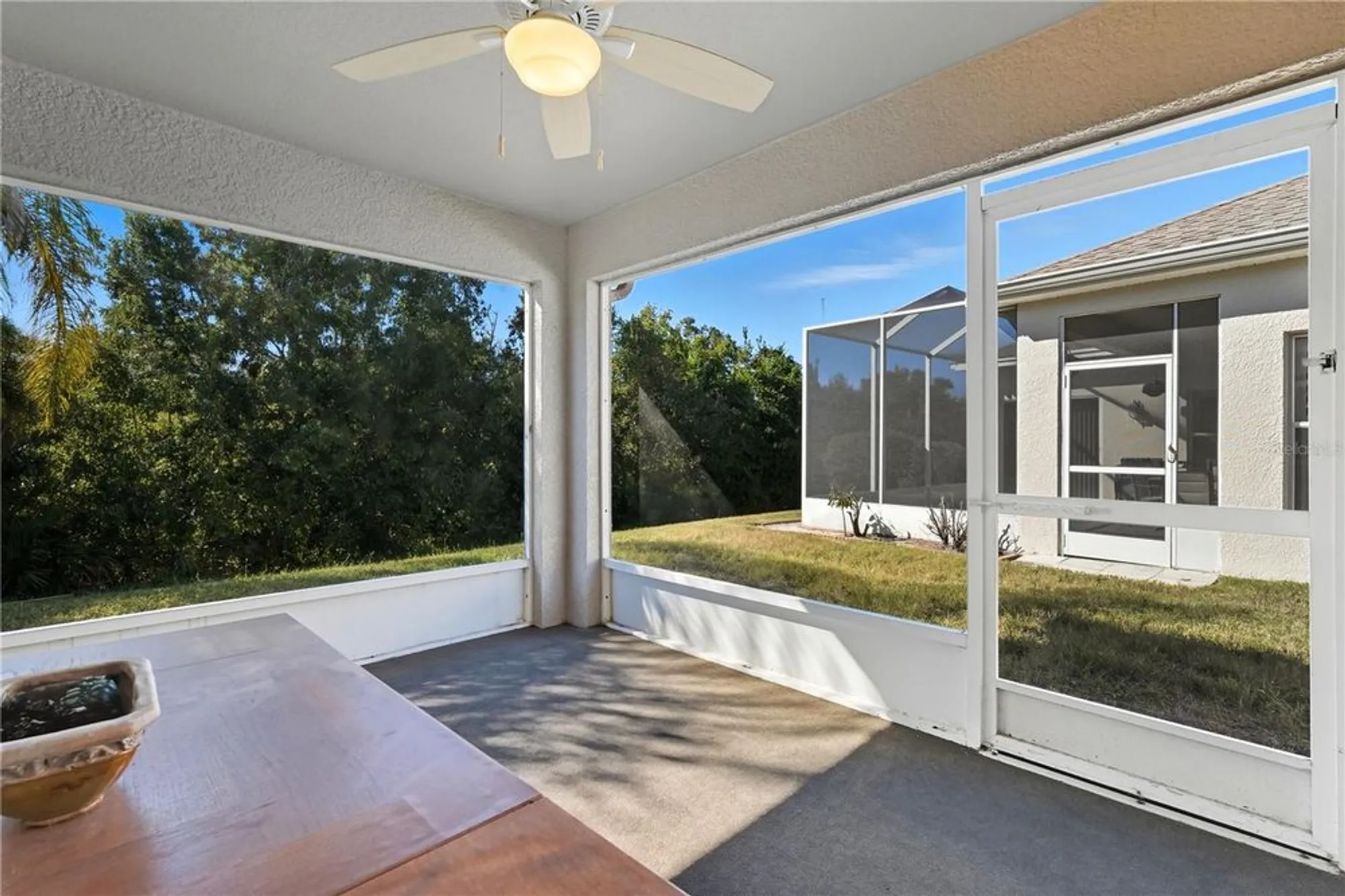 Property Slideshow image 23 of 34 | 2211 pleasant hill ln, Holiday, FL, 34691