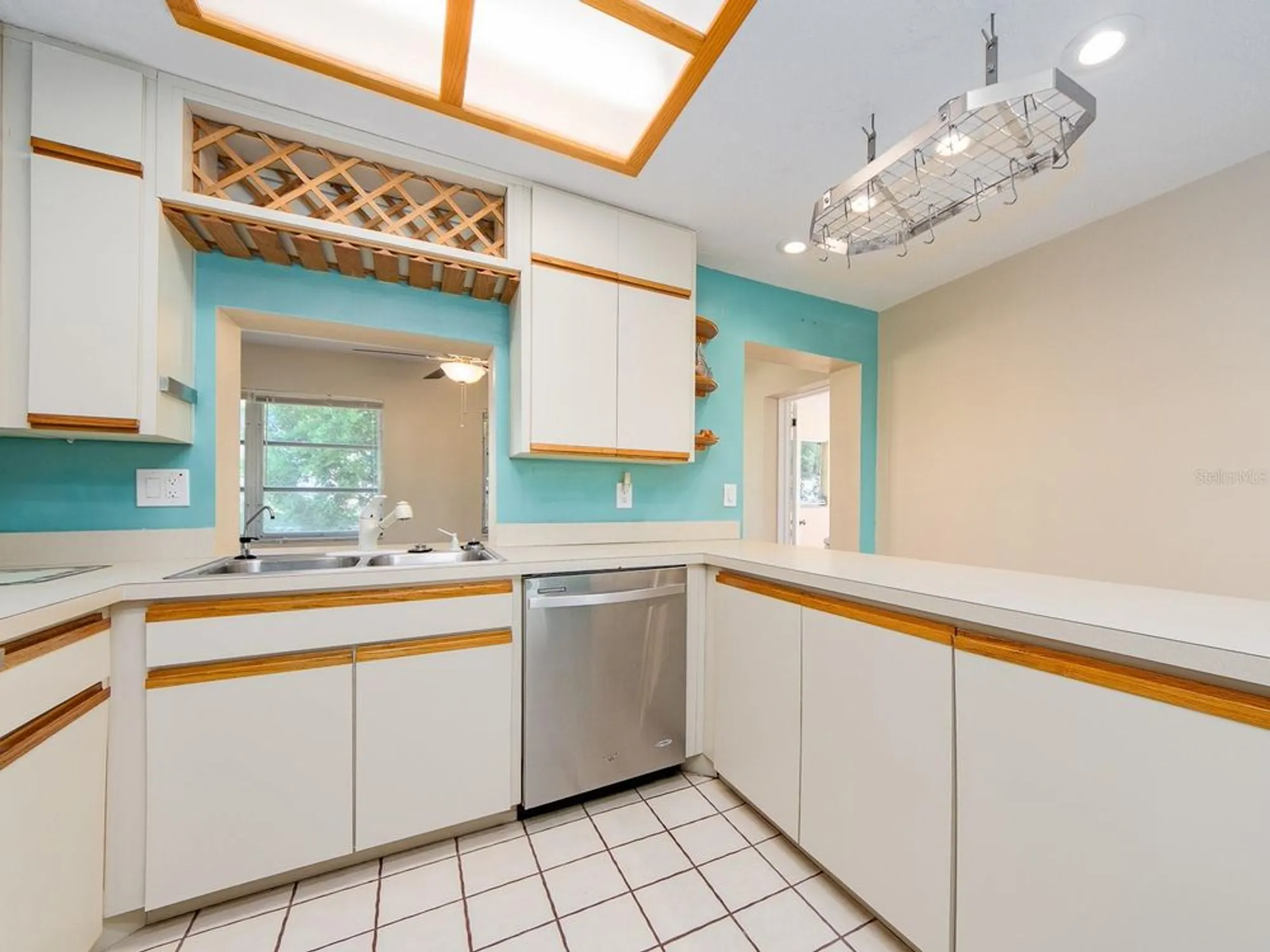 Property Slideshow image 8 of 30 | 9157 140th way, Seminole, FL, 33776