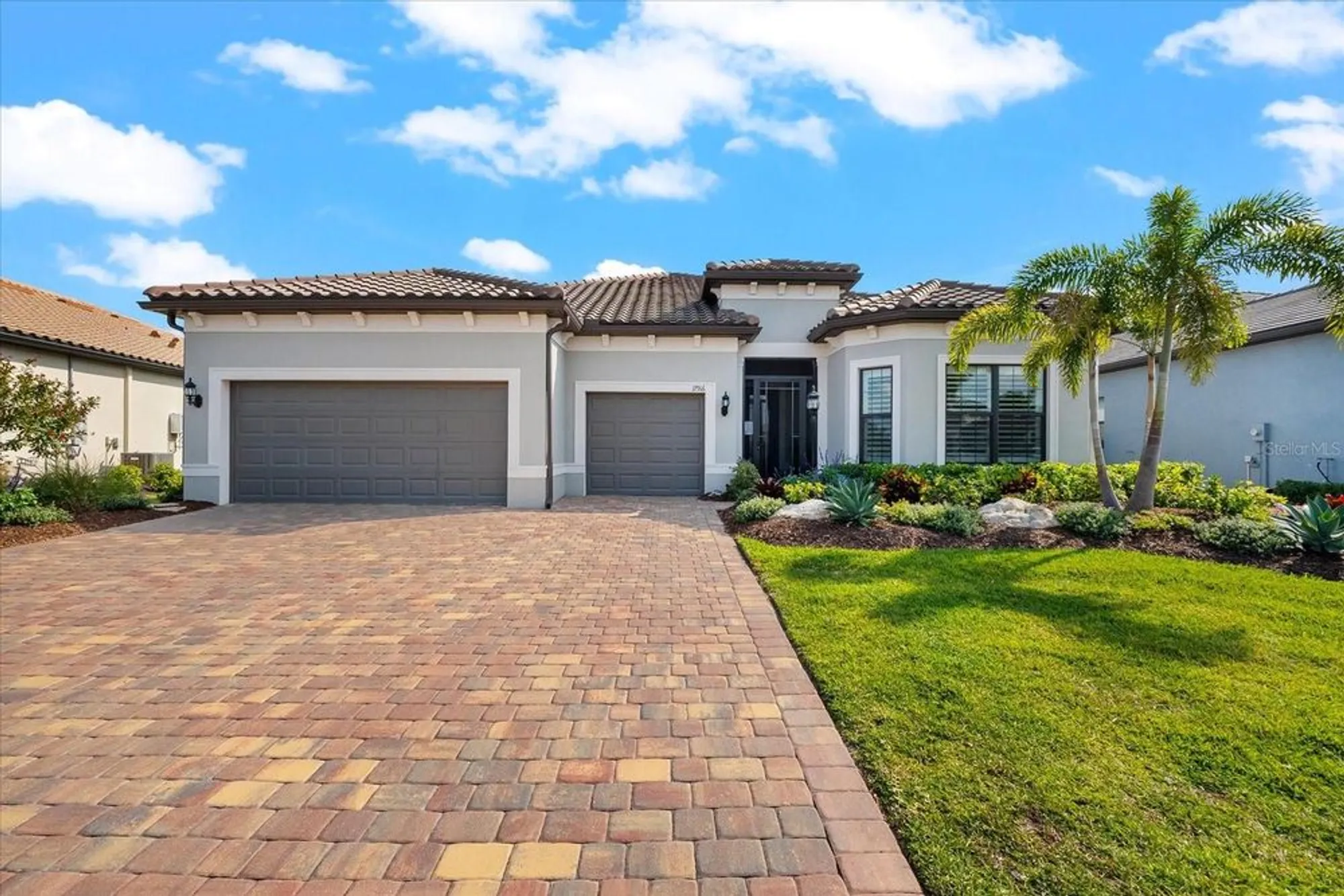 Property Slideshow image 2 of 99 | 17916 northwood pl, Lakewood Ranch, FL, 34202